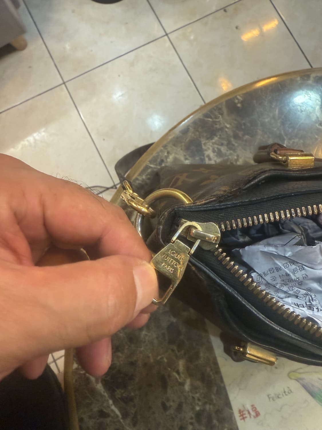 정품 루이비통 팔라스 MM 팝니다 상품이미지8