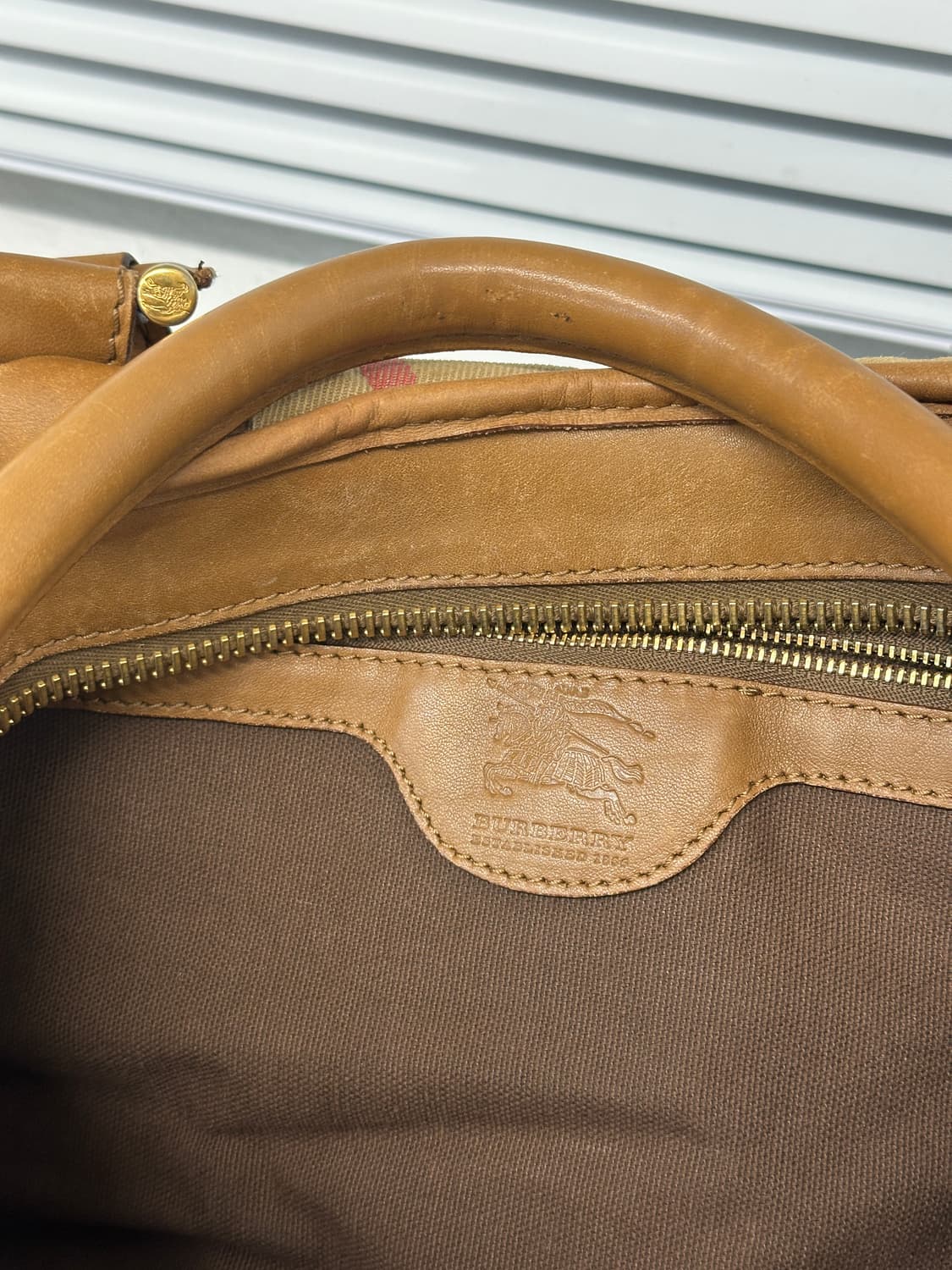 정품)버버리 2way 숄더백  상품이미지7