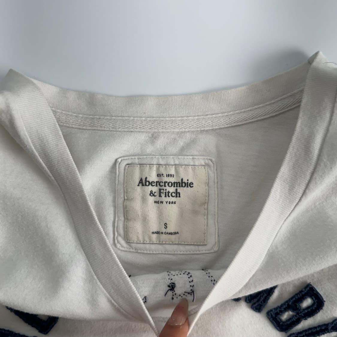 Abercrombie 아베크롬비 아치 로고 화이트 반팔 상품이미지5
