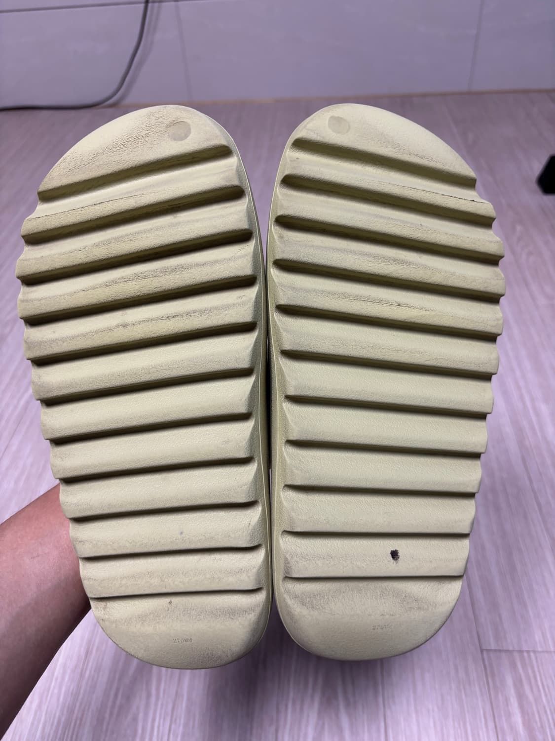 Yeezy 이지 슬라이드 레진 275 상품이미지8