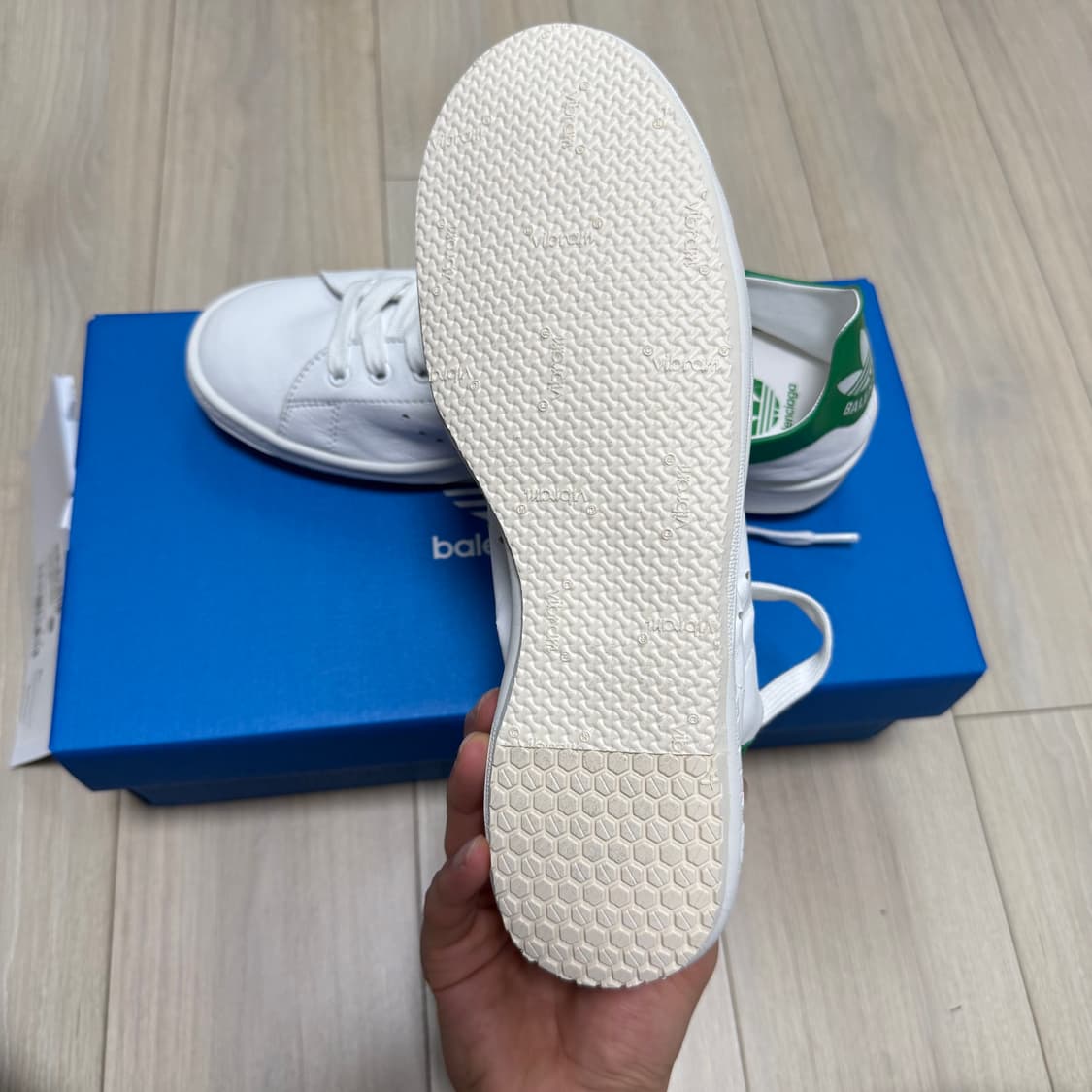 [42] 아디다스 발렌시아가 스탠스미스 화이트 상품이미지3