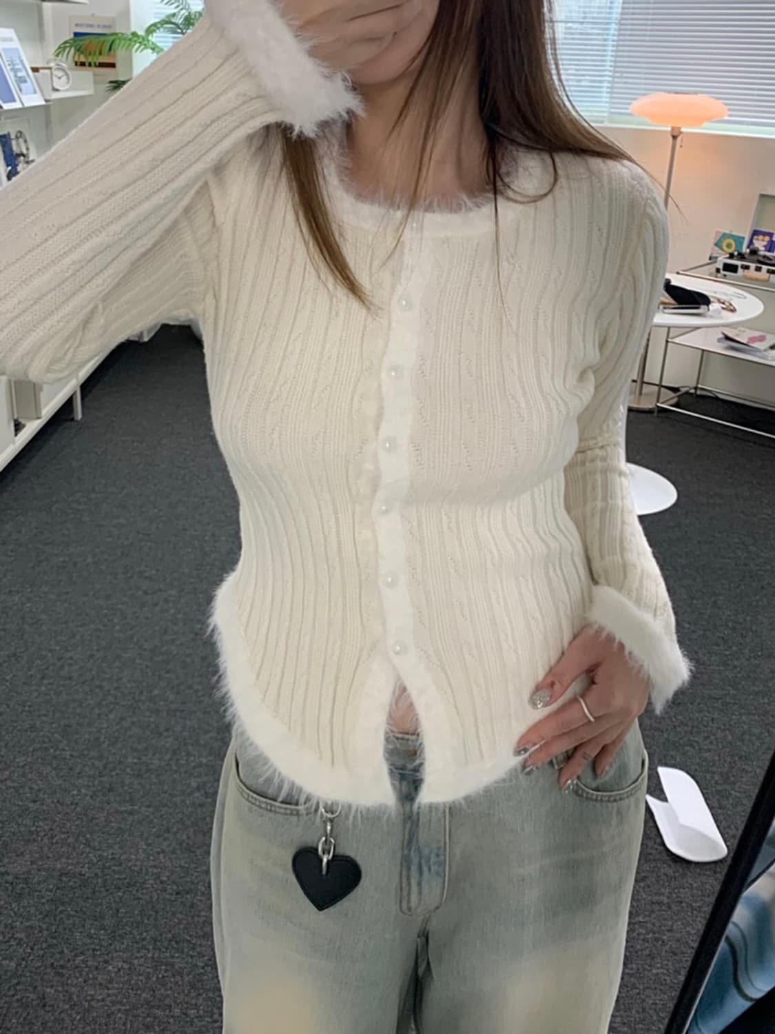 라운드 퍼 스티치 니트 가디건 상품이미지1