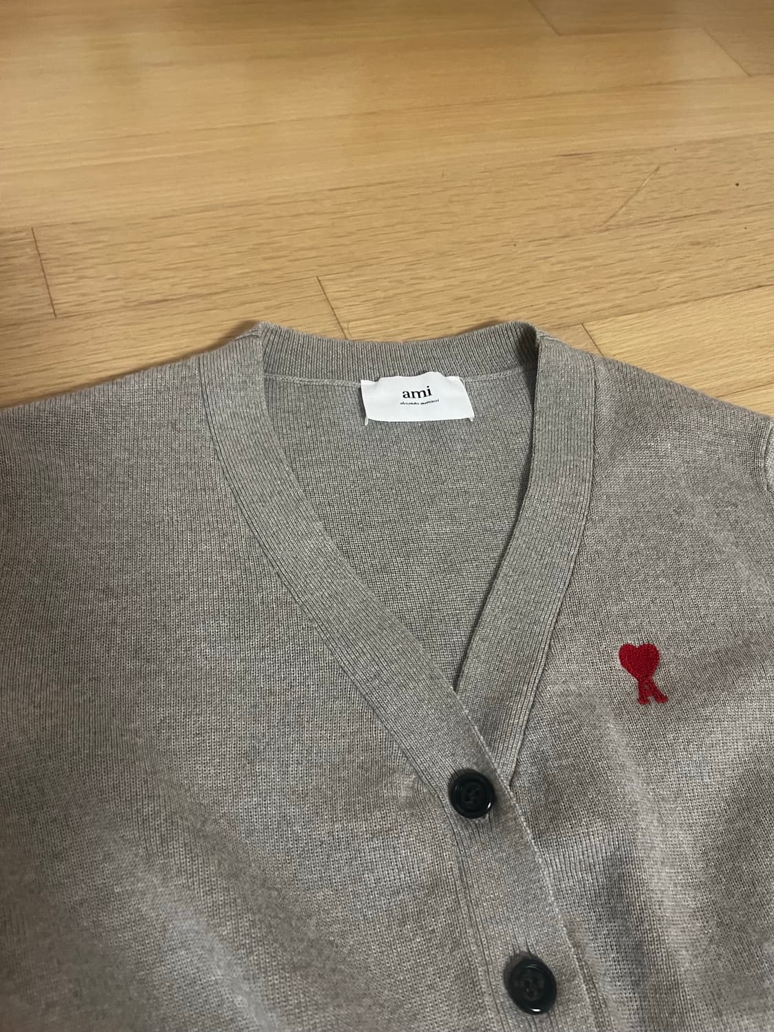 아미 스몰로고 여성 크롭 가디건 상품이미지1