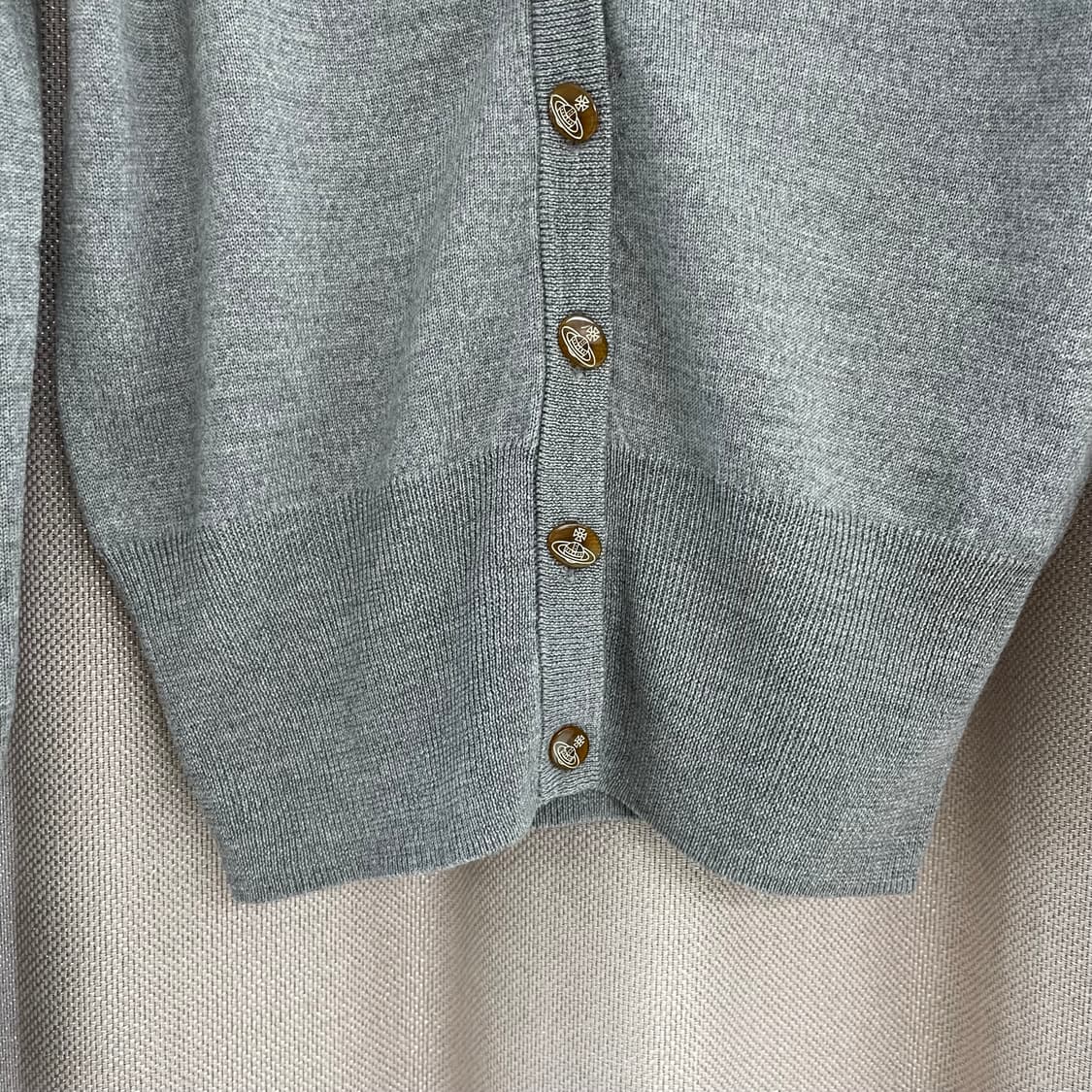 비비안웨스트우드 브이넥 가디건-그레이 상품이미지4