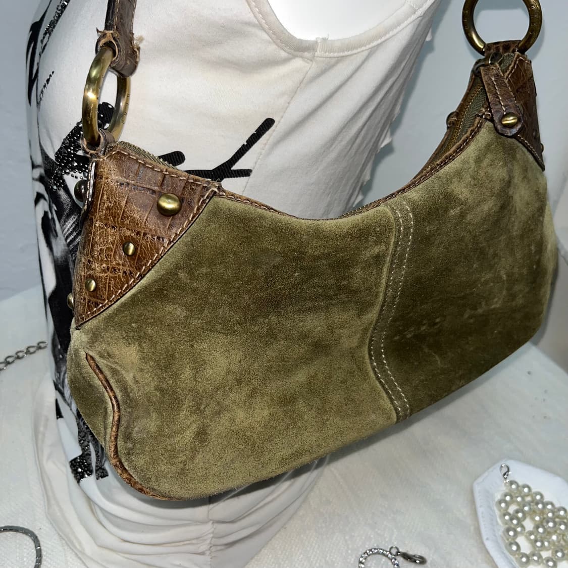 Daks 카키 스웨이드 스터드 백 상품이미지5