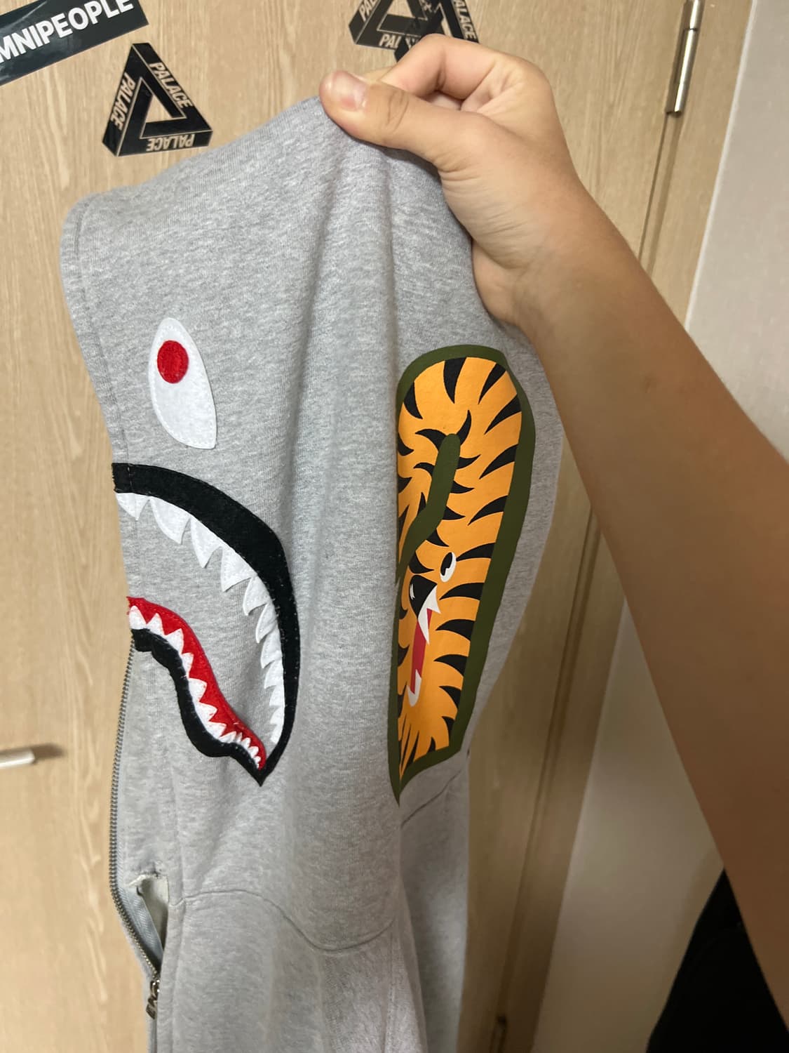 베이프 샤크후드집업 상품이미지1