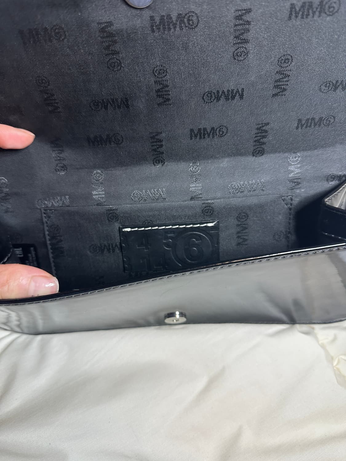 MM6 Maison Margiela 체인 크로스바디 백 / 블랙 상품이미지5