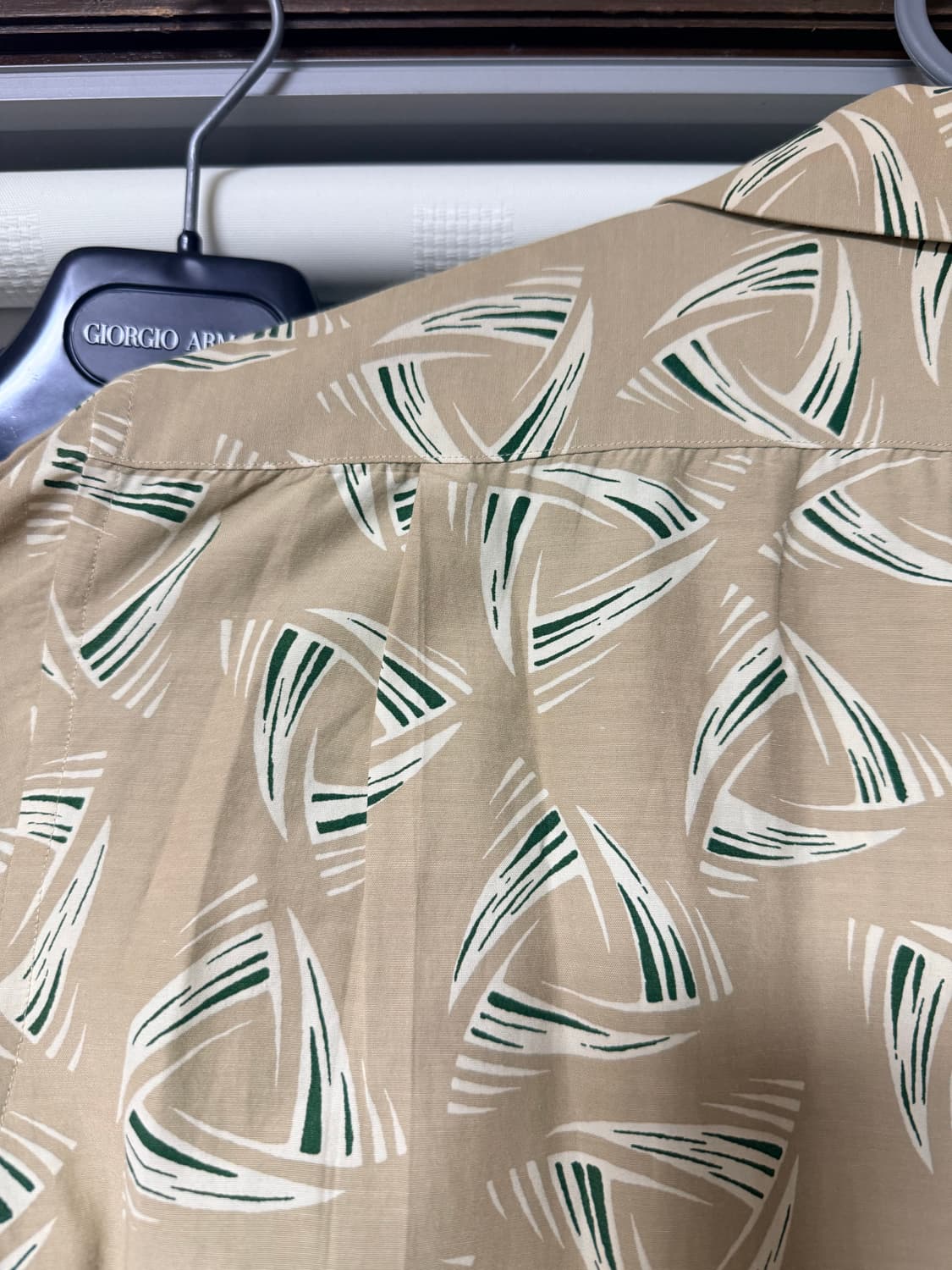 피그벨 오픈카라 반팔셔츠 상품이미지4