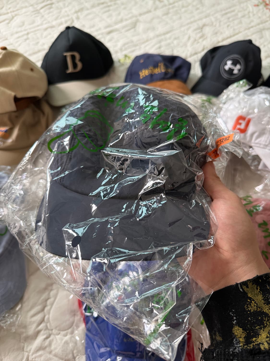 18번) 해외바잉 or 국내매장구매 모자들 볼캡, 헌팅캡, 이어플랩캡 등 상품이미지1