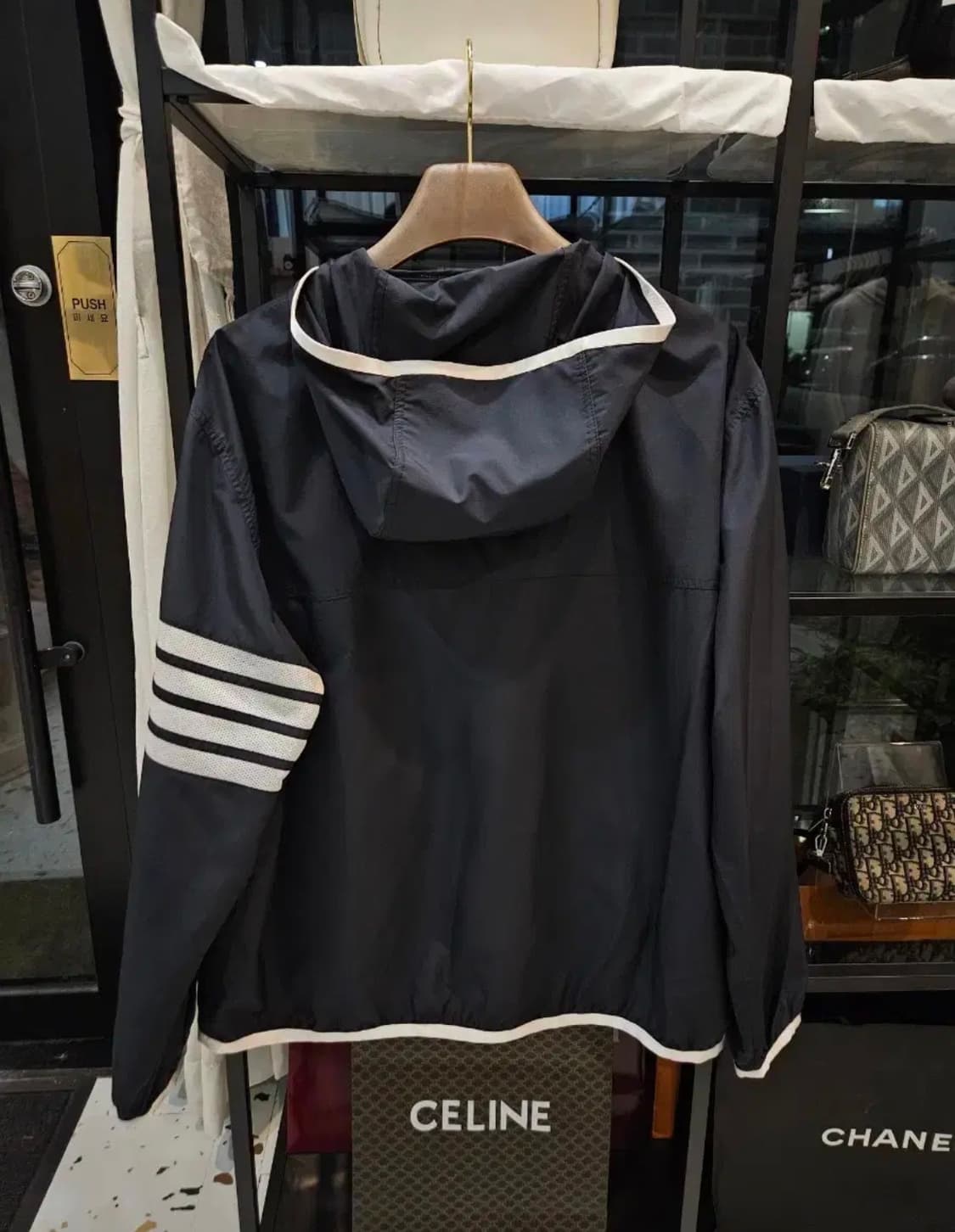 톰브라운 바람막이 상품이미지2