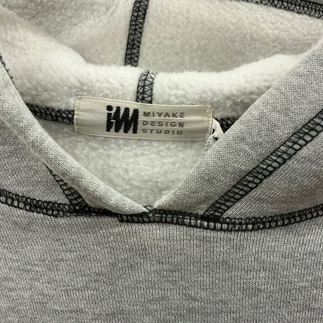 이세이 미야케 스웨트 후드티 상품이미지2