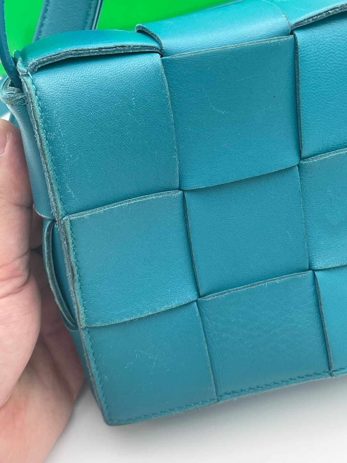 [ 정품 ] 보테가베네타 램스킨 카세트백 크로스백 블루그린 상품이미지6