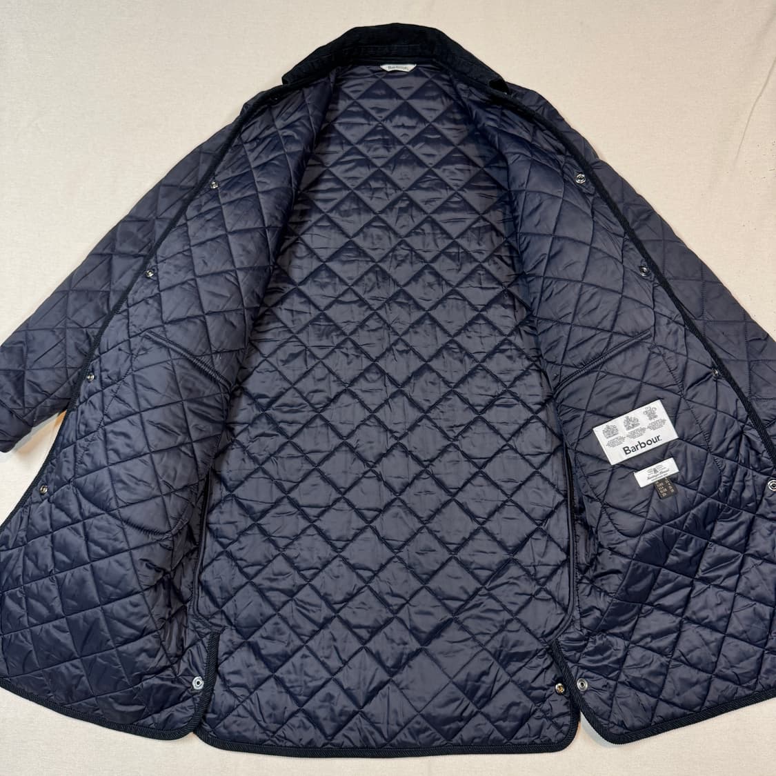 XS) Barbour 바버 여성 클래식 퀼팅 롱 자켓 상품이미지5