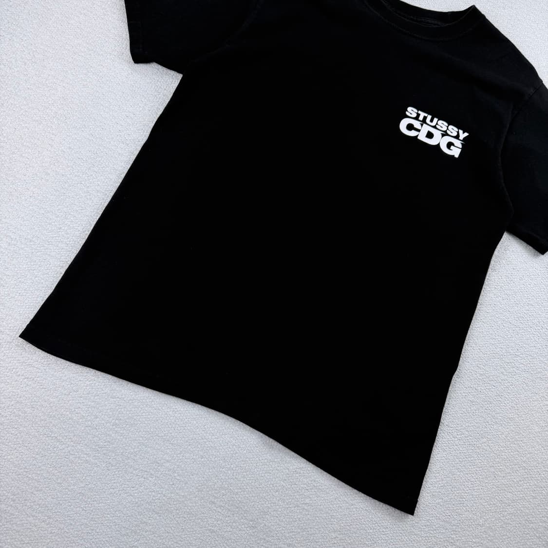 스투시 x CDG 서프맨 반팔 티셔츠 상품이미지3