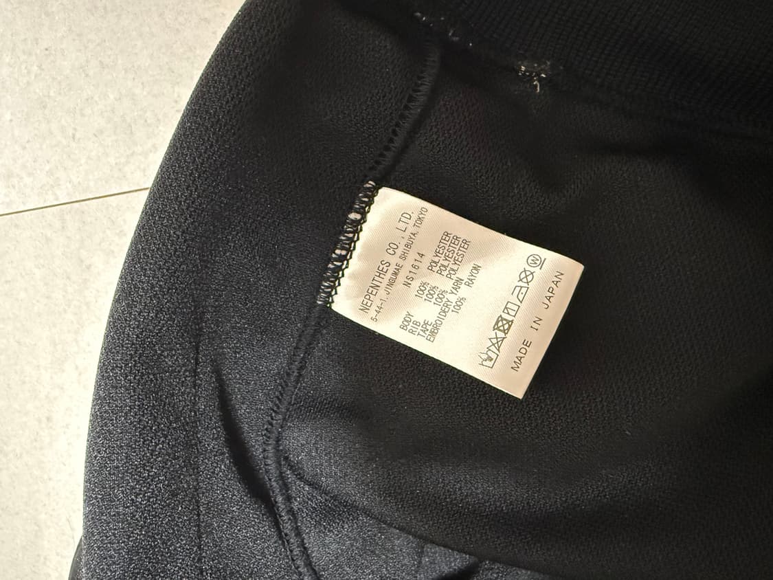 니들스 트랙자켓 xl 검은색 노란색 상품이미지4