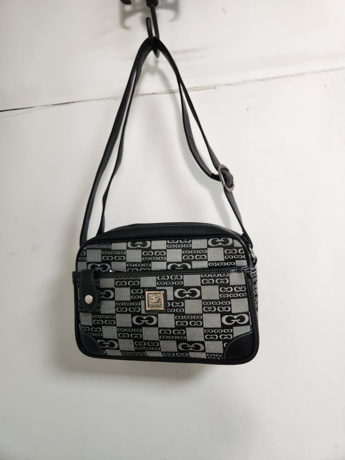 패턴 크로스백 상품이미지1