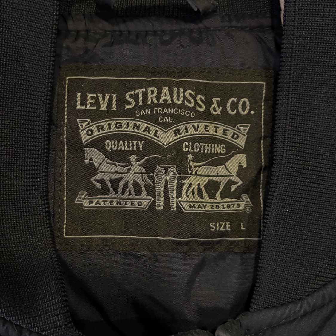 리바이스 블랙 퀄팅 봄버 자켓 L 상품이미지3