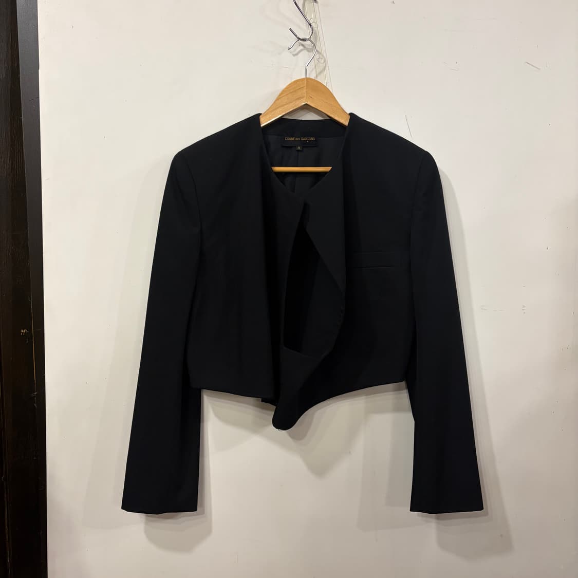 꼼데가르송 크롭 블레이저 상품이미지1