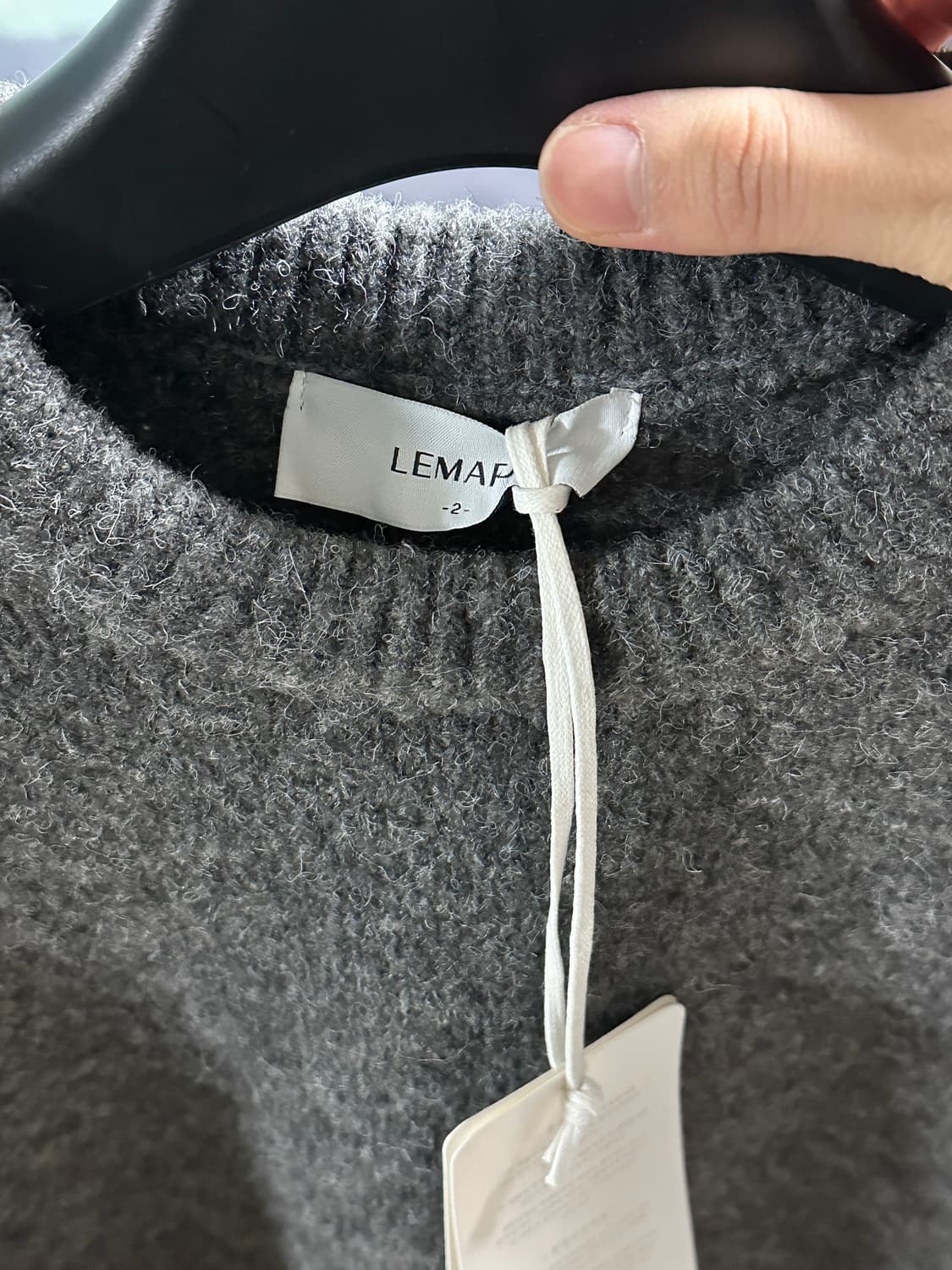 (새상품/2) 르마드 울 오버핏 라운드 니트 차콜 상품이미지3