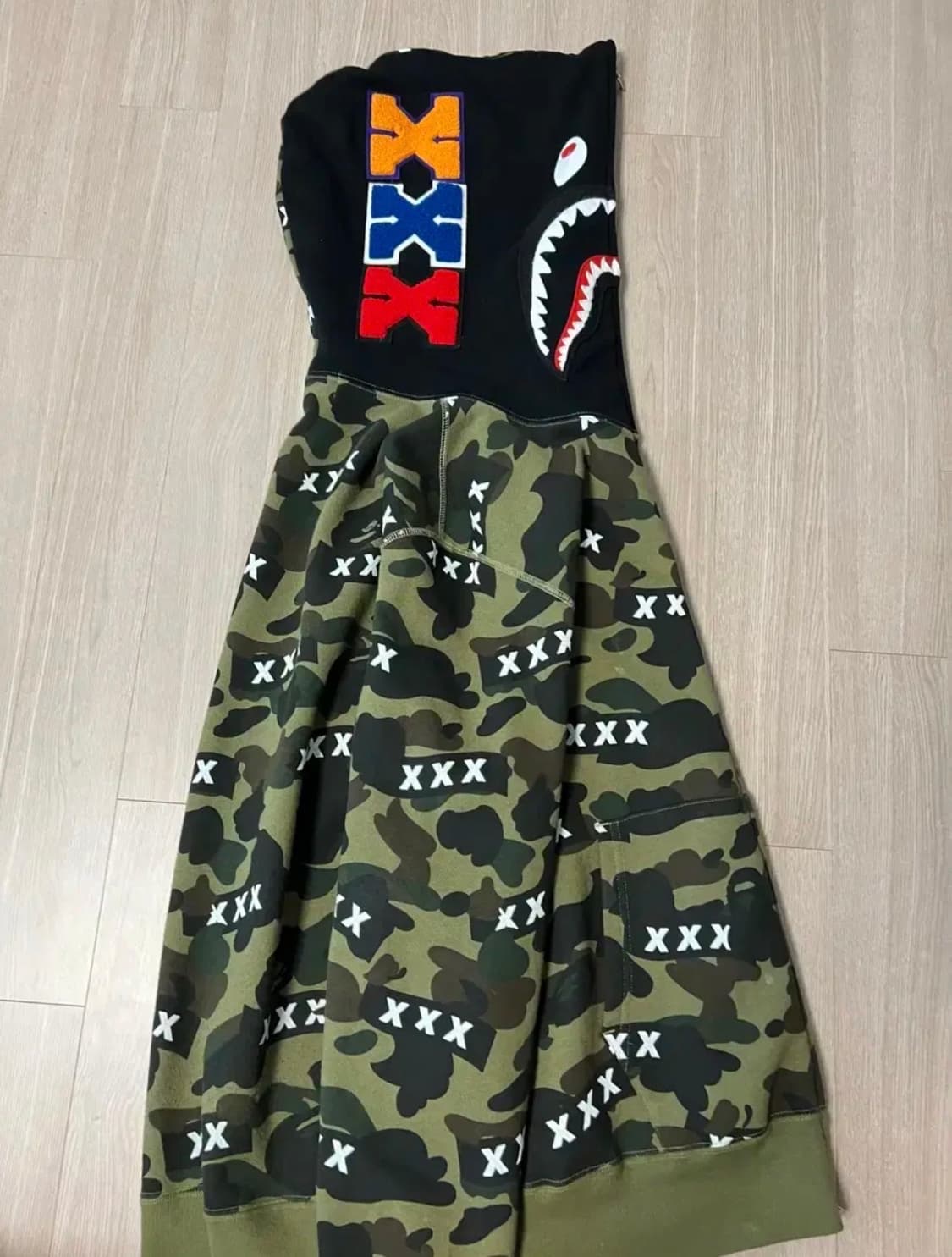 베이프 x 갓 셀렉션 xxx 콜라보 후드집업 팔아요 상품이미지1