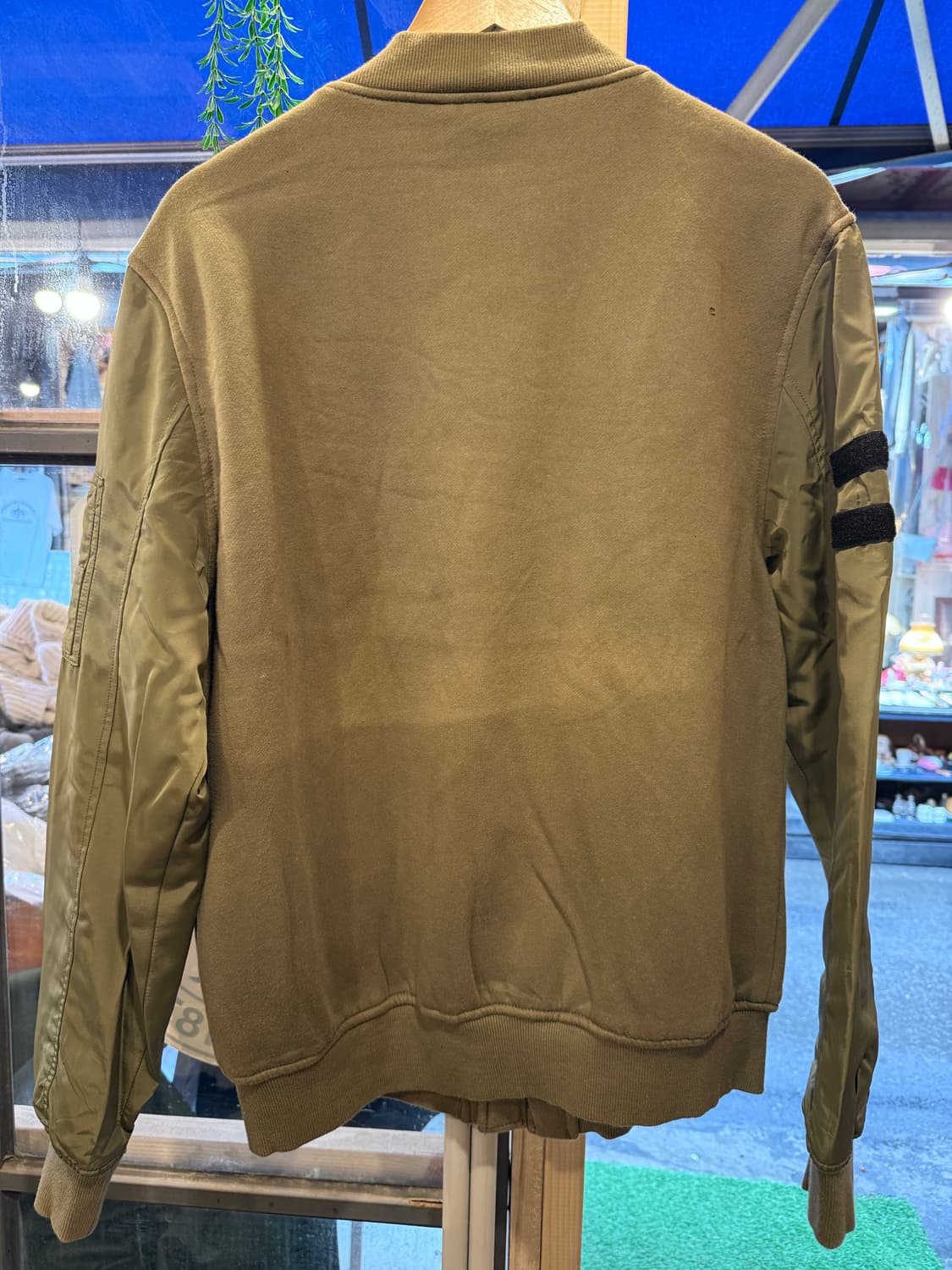 H&M 카키 봄버 자켓 상품이미지3