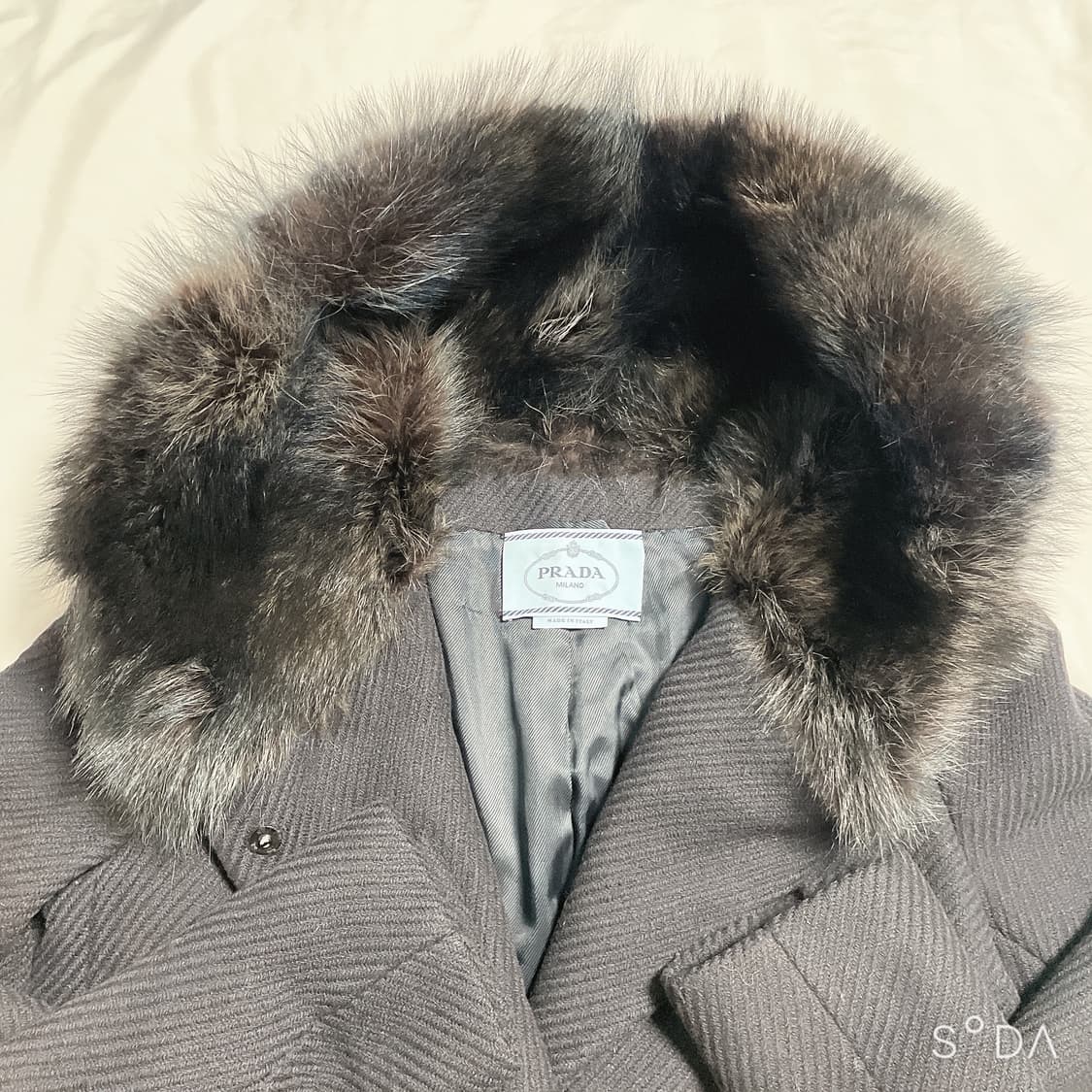 프라다 퍼 카라 숏코트 상품이미지3