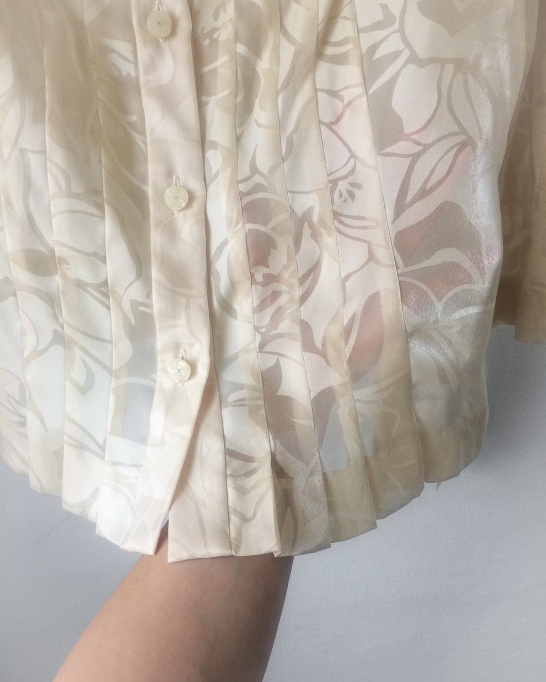 Flower pattern glossy pleats high neck j 상품이미지4