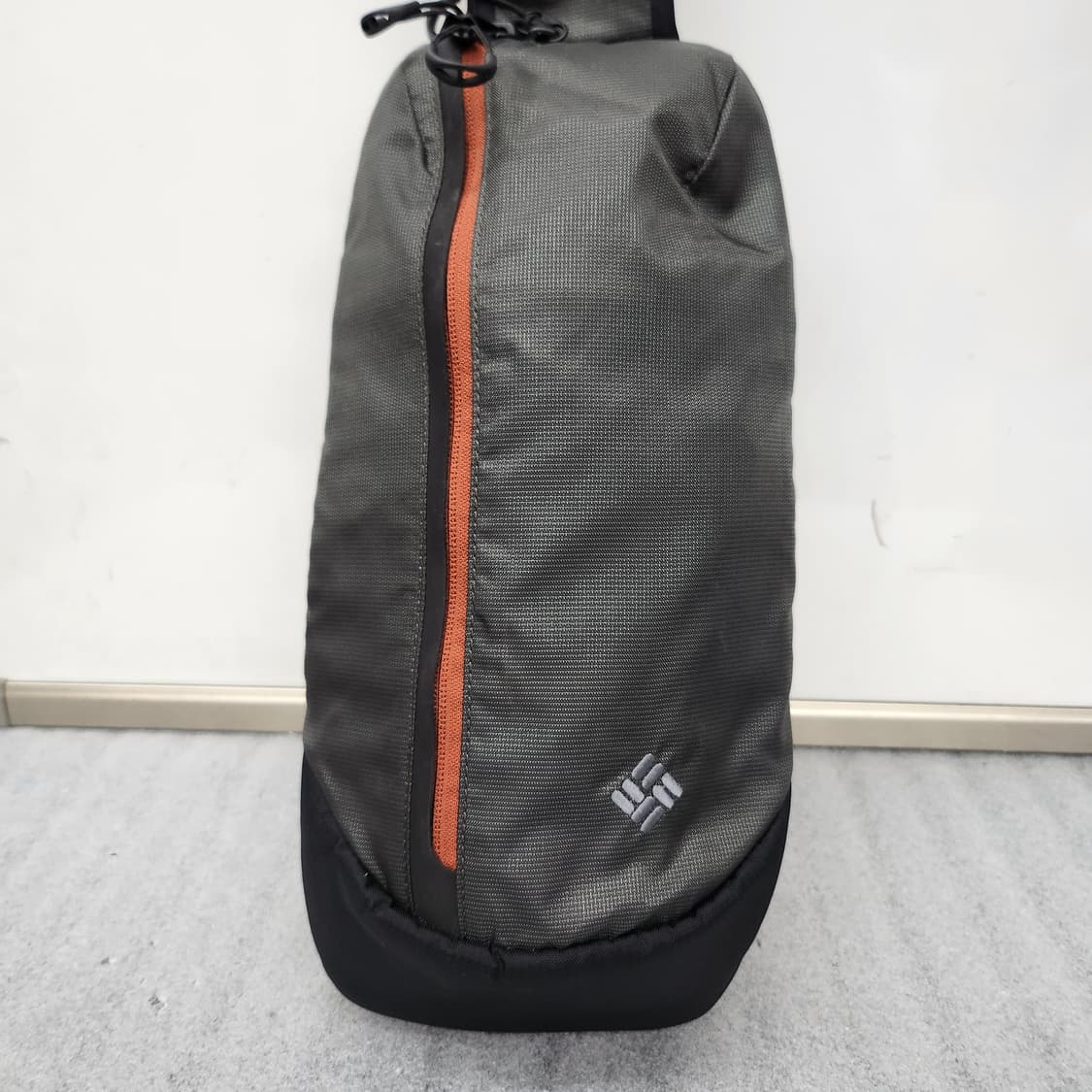 상태 아주좋은 콜롬비아 정품 슬링백 상품이미지2