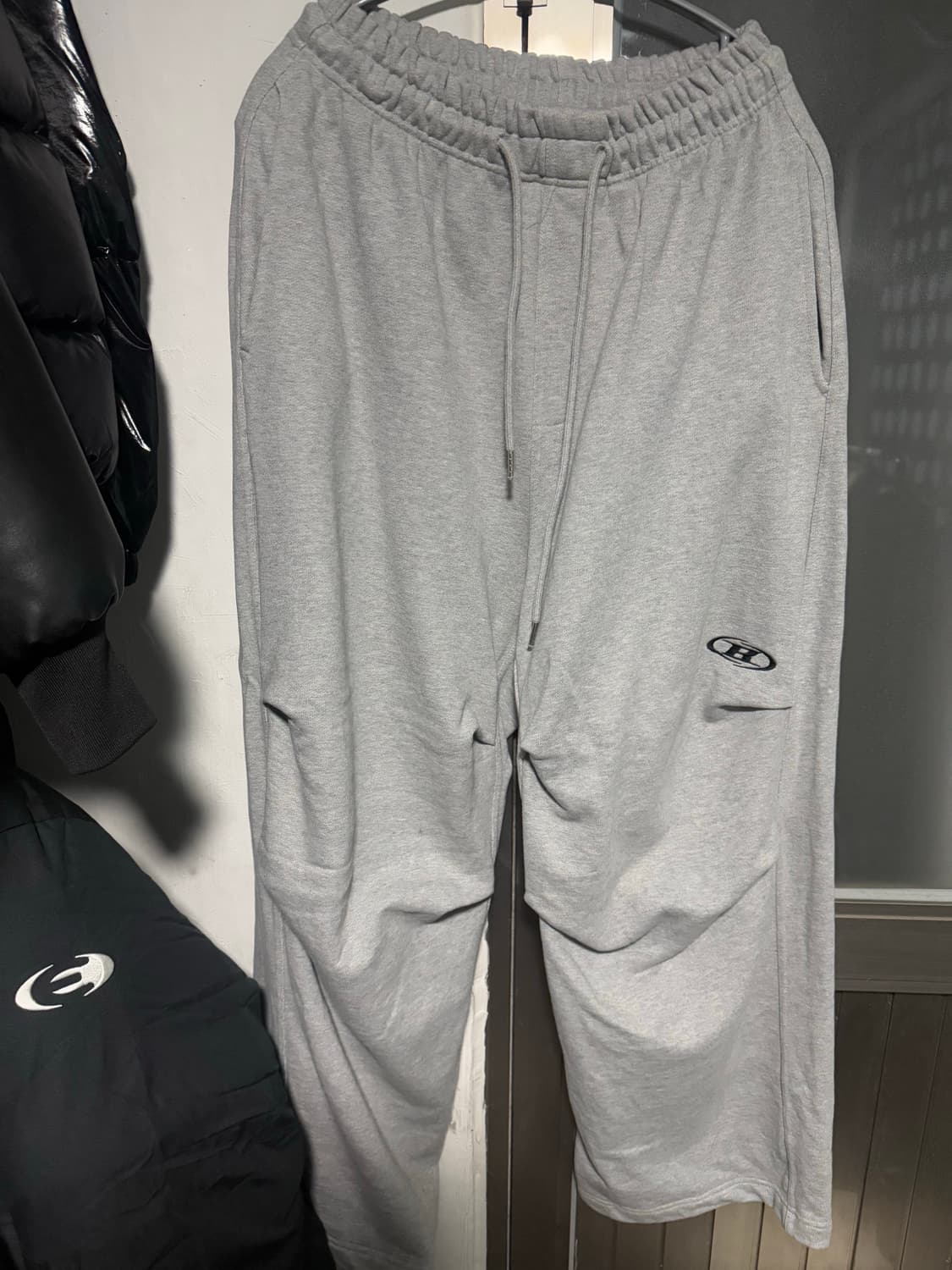 본투윈 와이드 트레이닝 팬츠 멜란지 그레이 3 상품이미지2