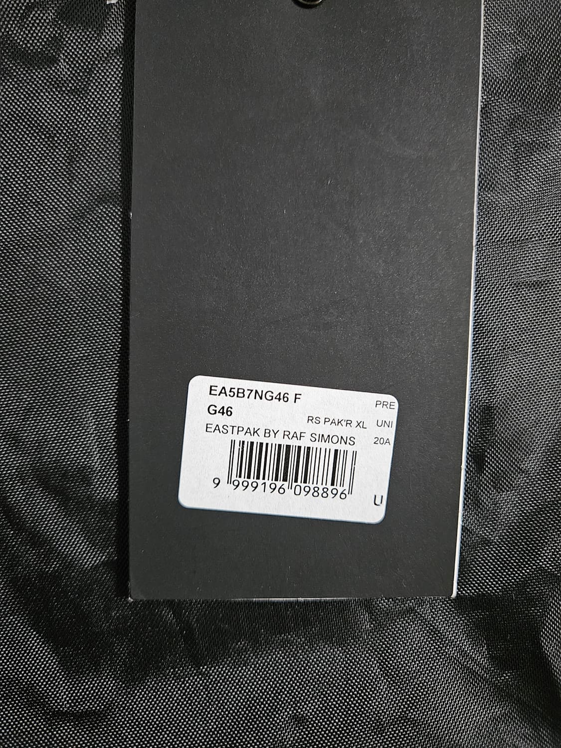라프시몬스 이스트팩 R로고 체인 백팩 상품이미지7