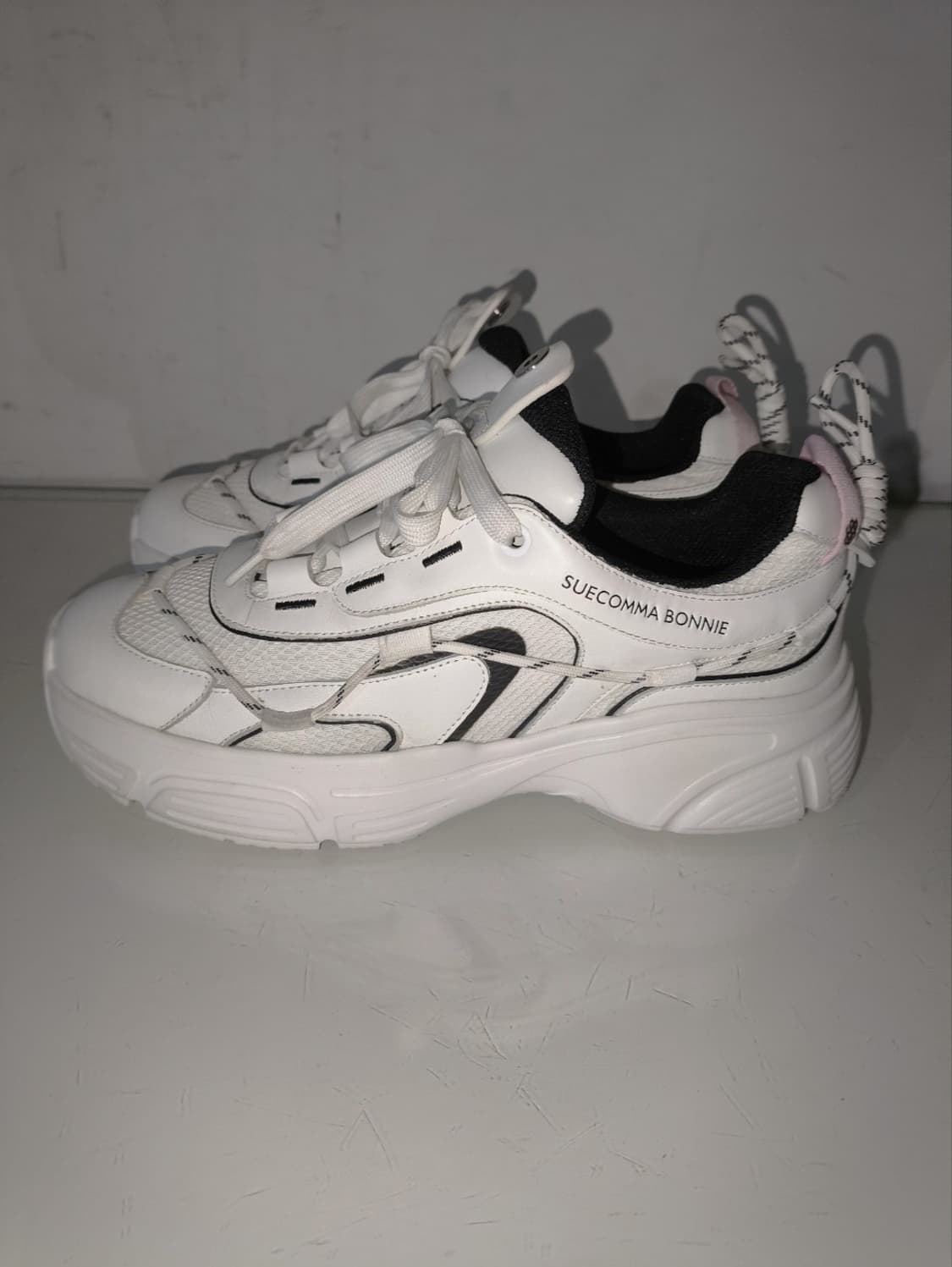 235mm 슈콤마보니 러너 스니커즈 상품이미지2