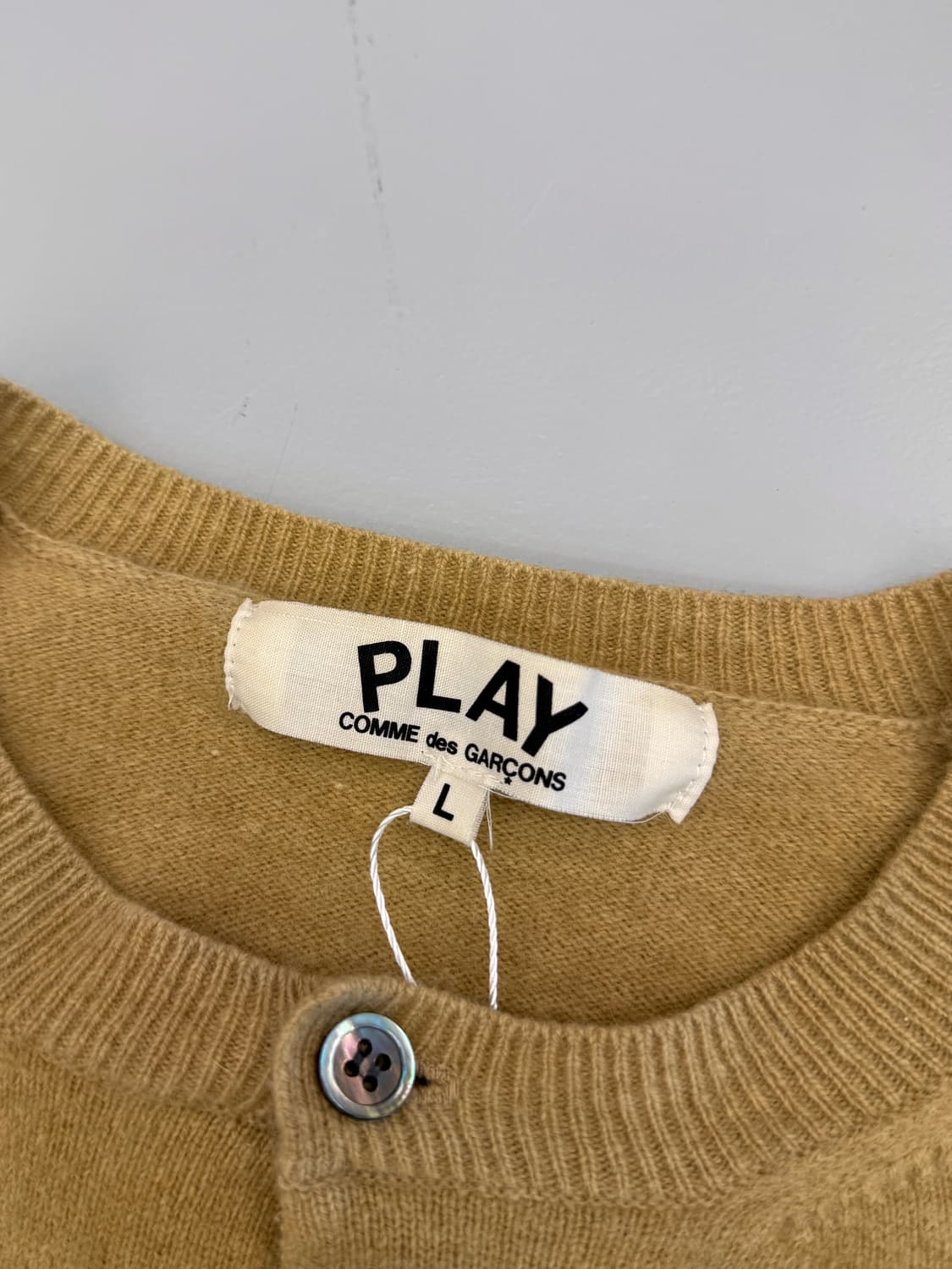 꼼데가르송 하트와펜 베이지 U넥 가디건 상품이미지5