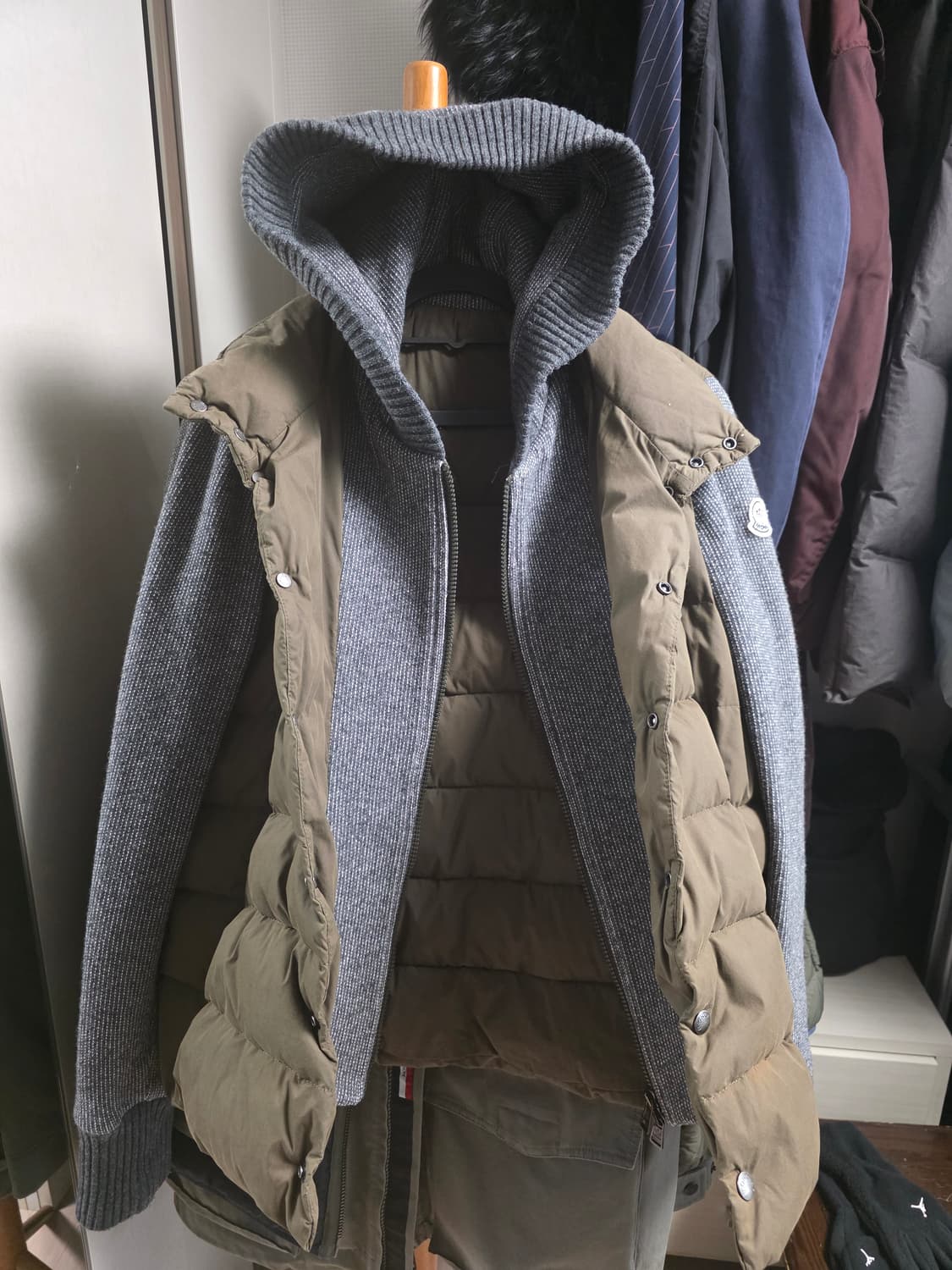 몽클레어 후드 니트 패딩 2사이즈 국내 100~105 상품이미지2