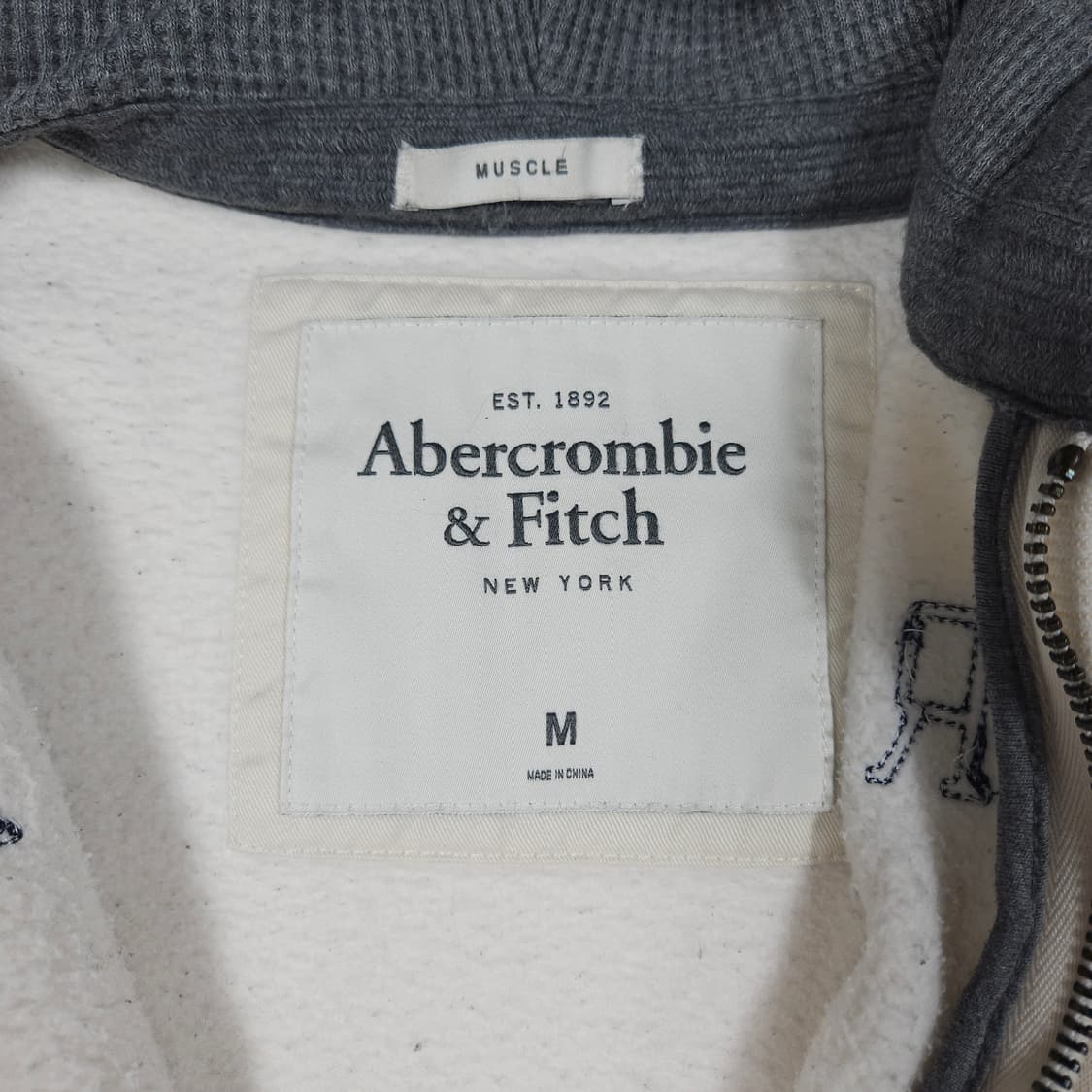 아베크롬비 화이트 후드집업  상품이미지4