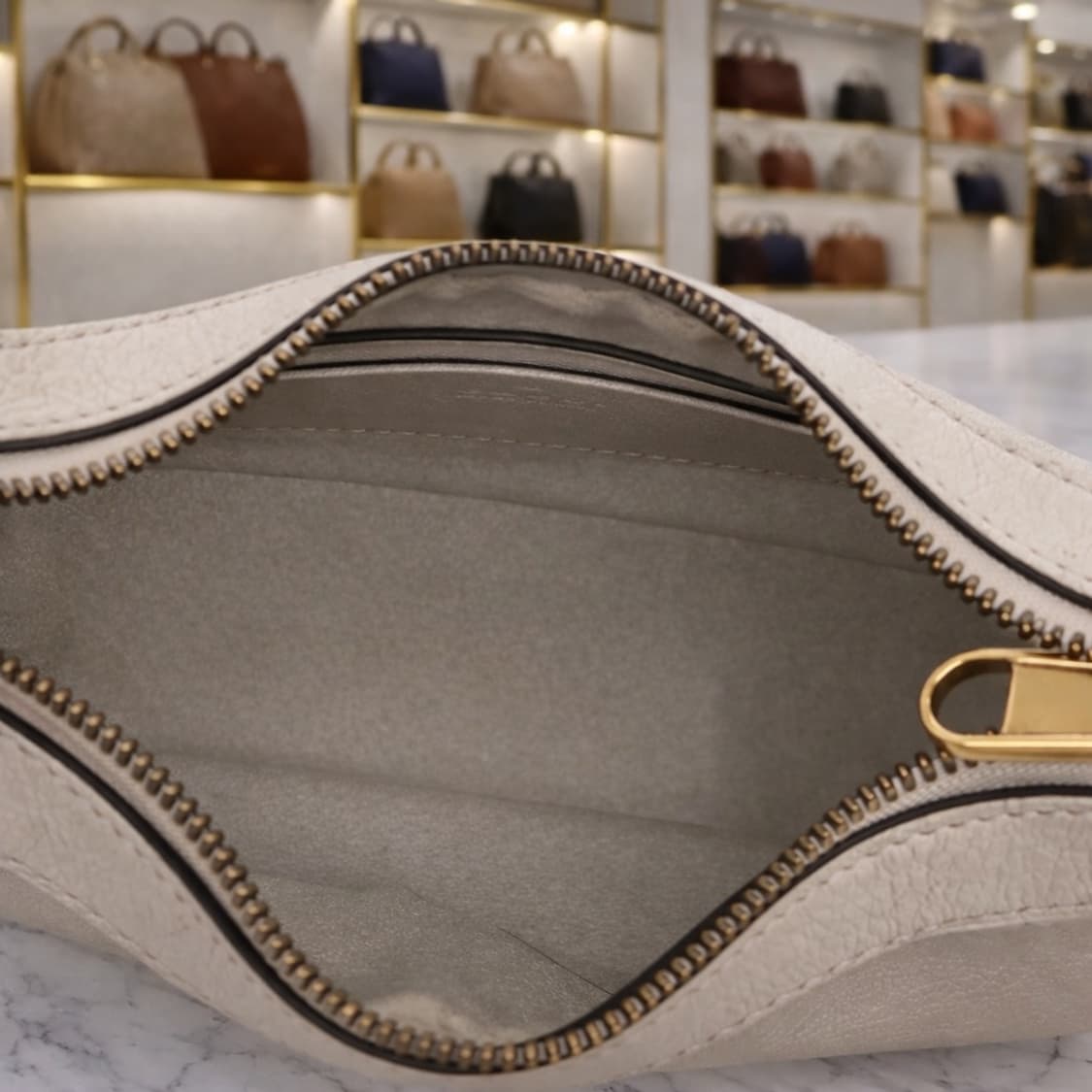 [A급] 구찌 아프로디테 가죽 숄더백 스몰 판매합니다!!! 상품이미지4