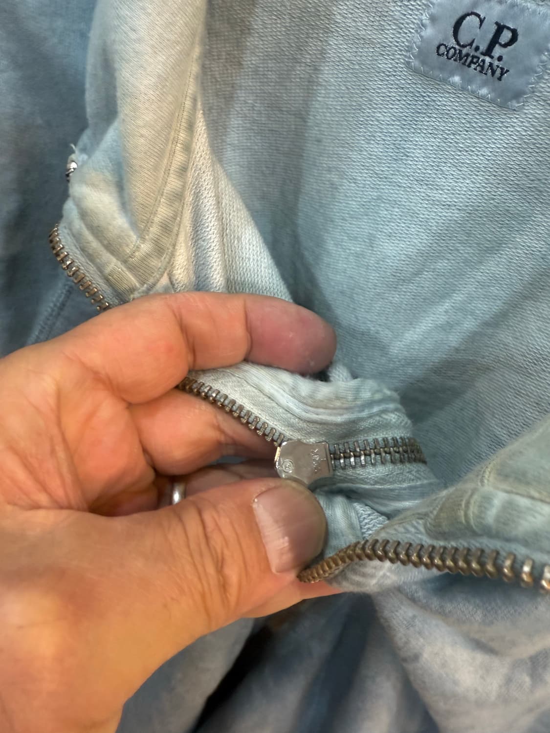 100 정품 cp컴퍼니 집업 팝니다 상품이미지3