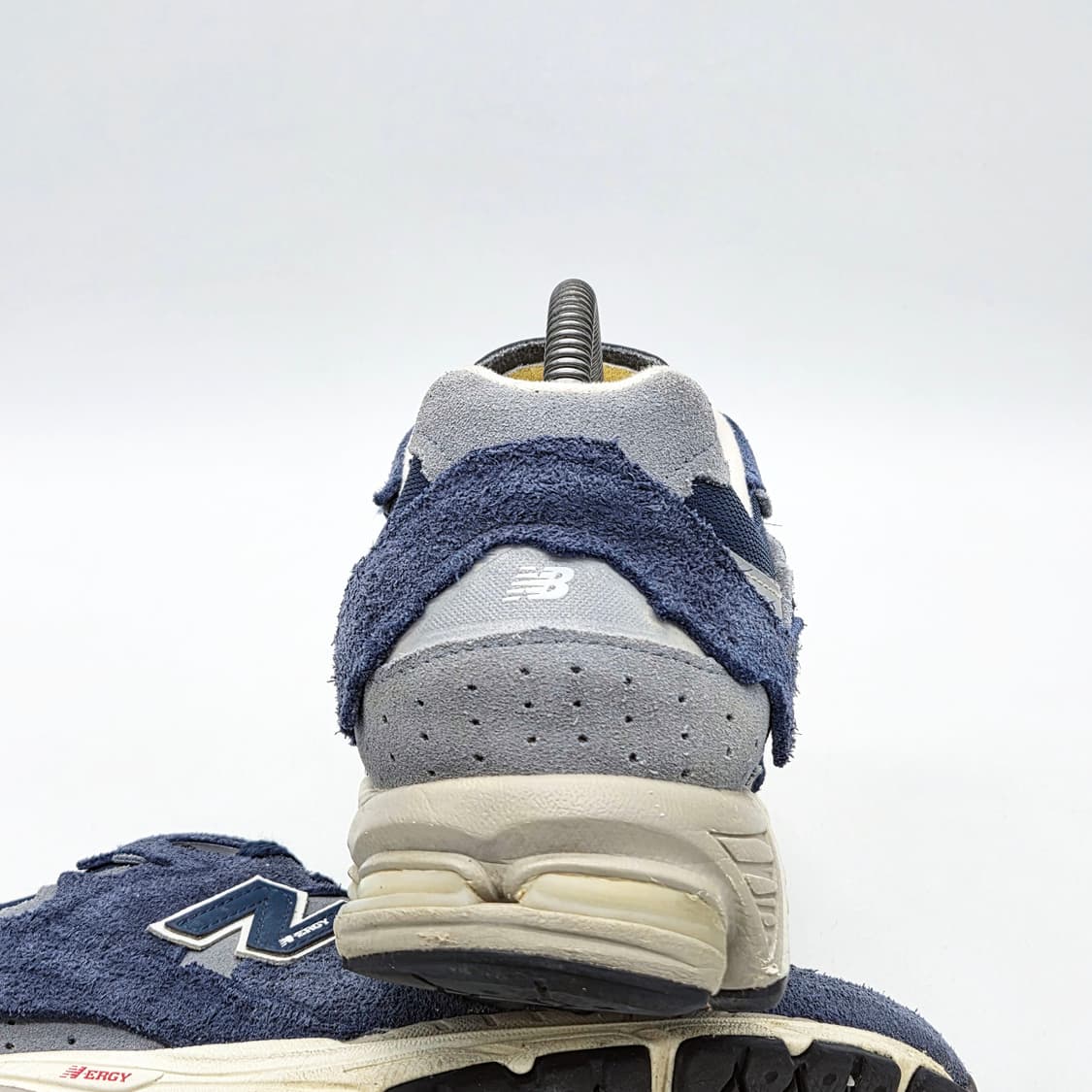  뉴발란스 2002R 프로텍션 팩 네이비 (265 D)  상품이미지2