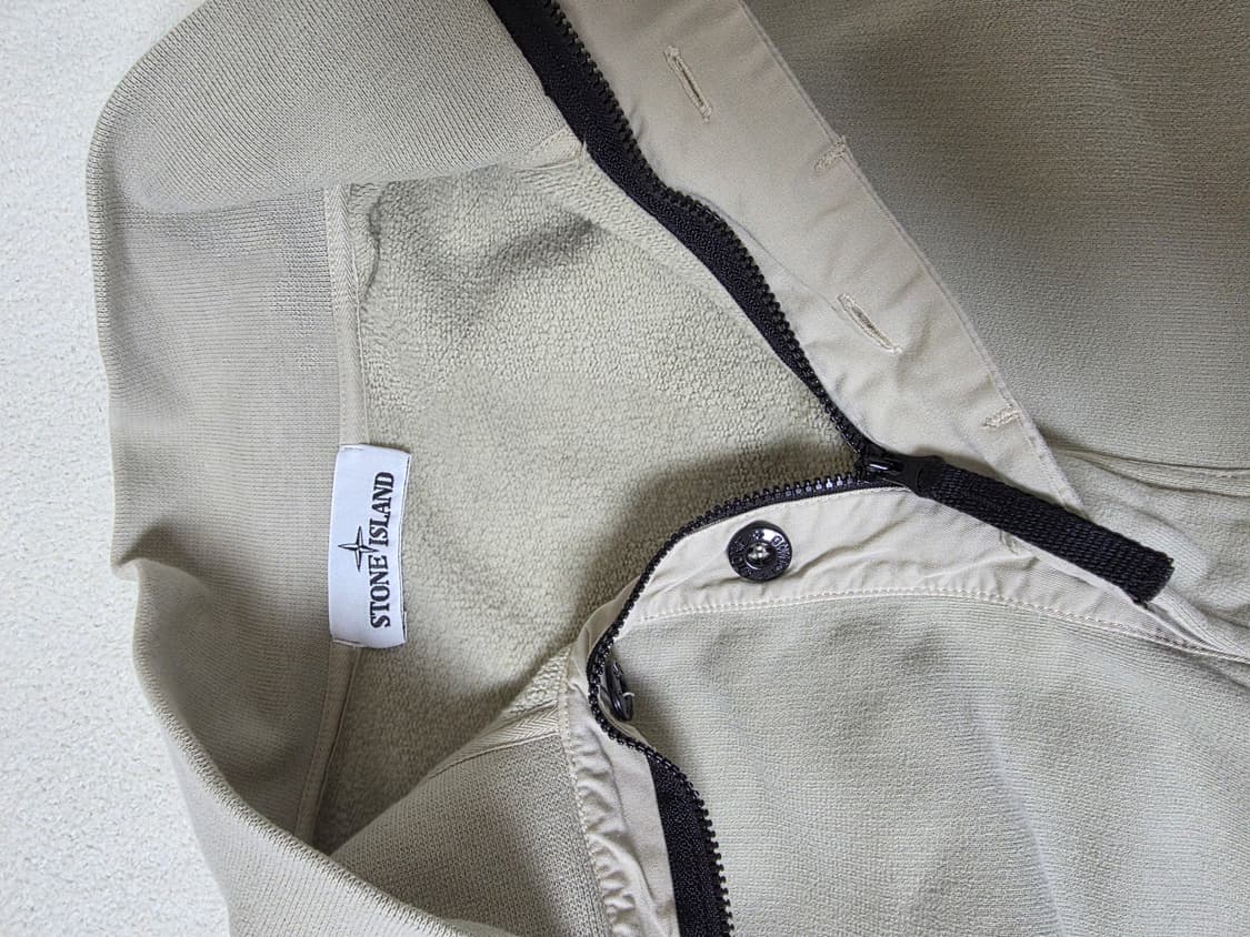스톤아일랜드 반집업 베이지 남자  L. 100사이즈 상품이미지4