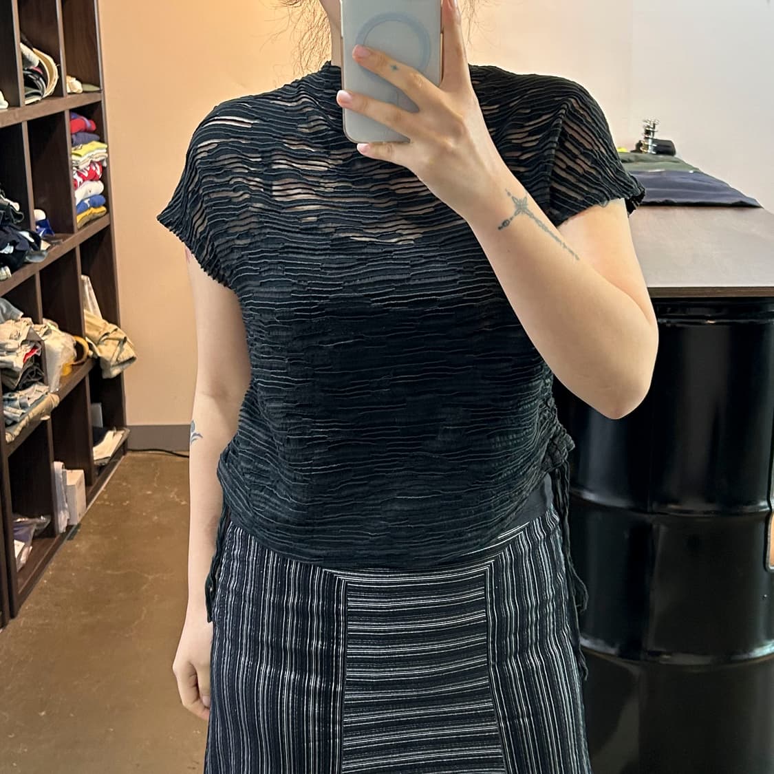 블랙 패턴 시스루 탑 상품이미지2