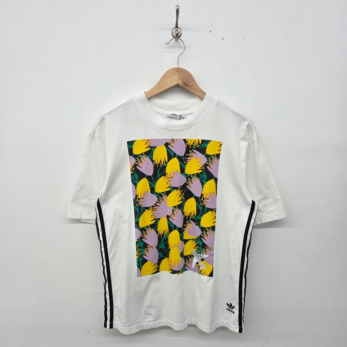 아디다스 플라워 프린팅 반팔 티셔츠 화이트 남xs 상품이미지1