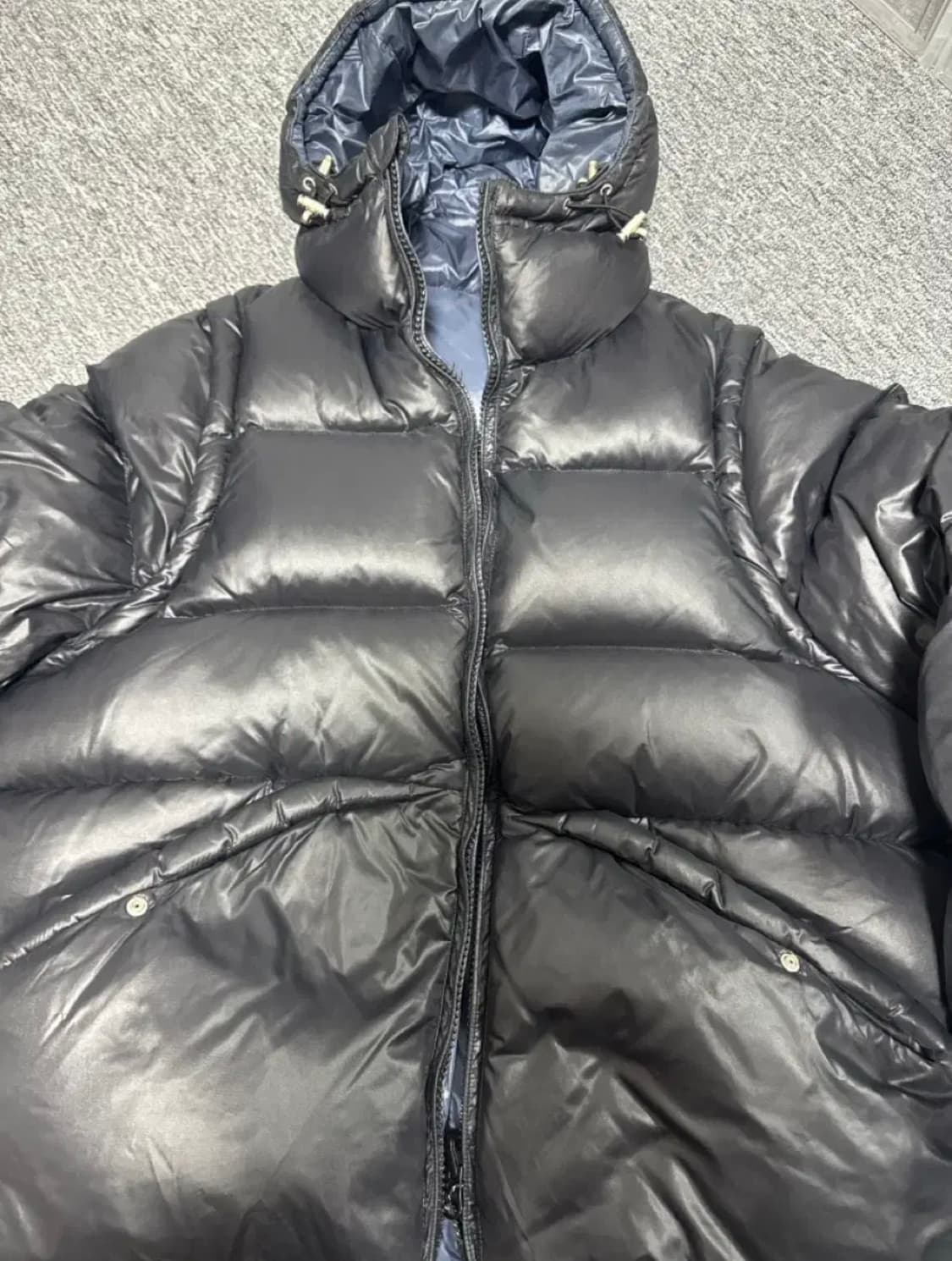 더 바이닐 하우스 리버시블 패딩 M (급처) 상품이미지4