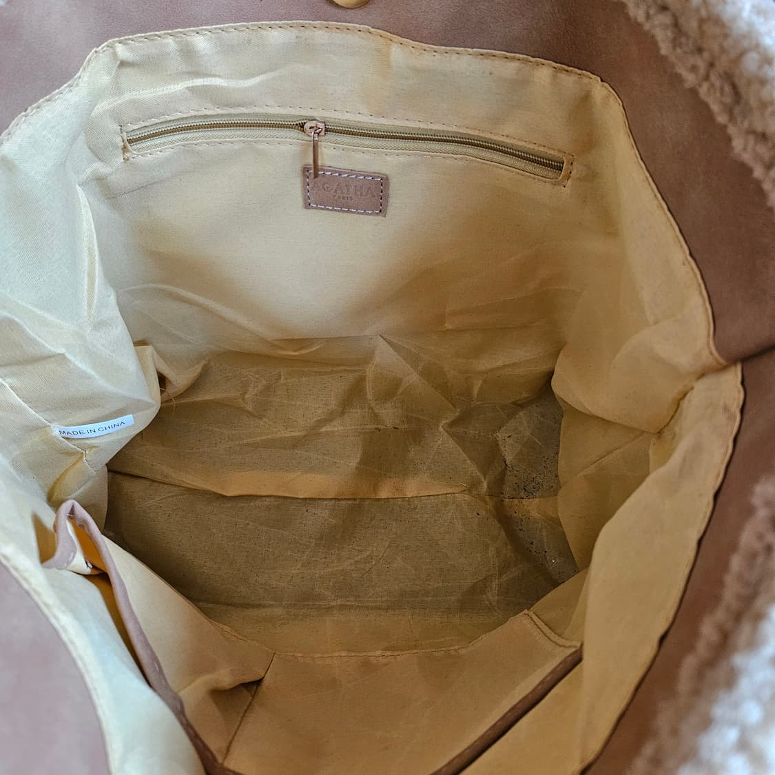 (새상품) 아가타(Agatha) 스코티시 테리어 양털 쇼퍼백 상품이미지4