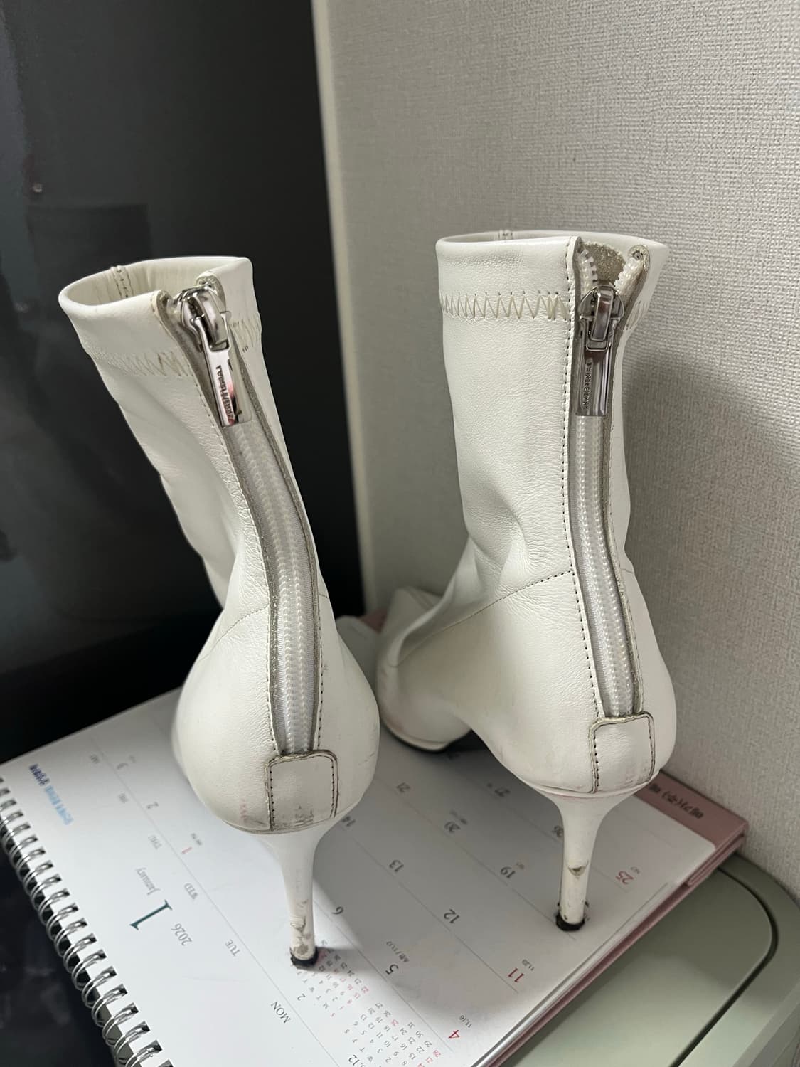 트윙클제니 화이트 앵클 부츠 힐 부츠 상품이미지3