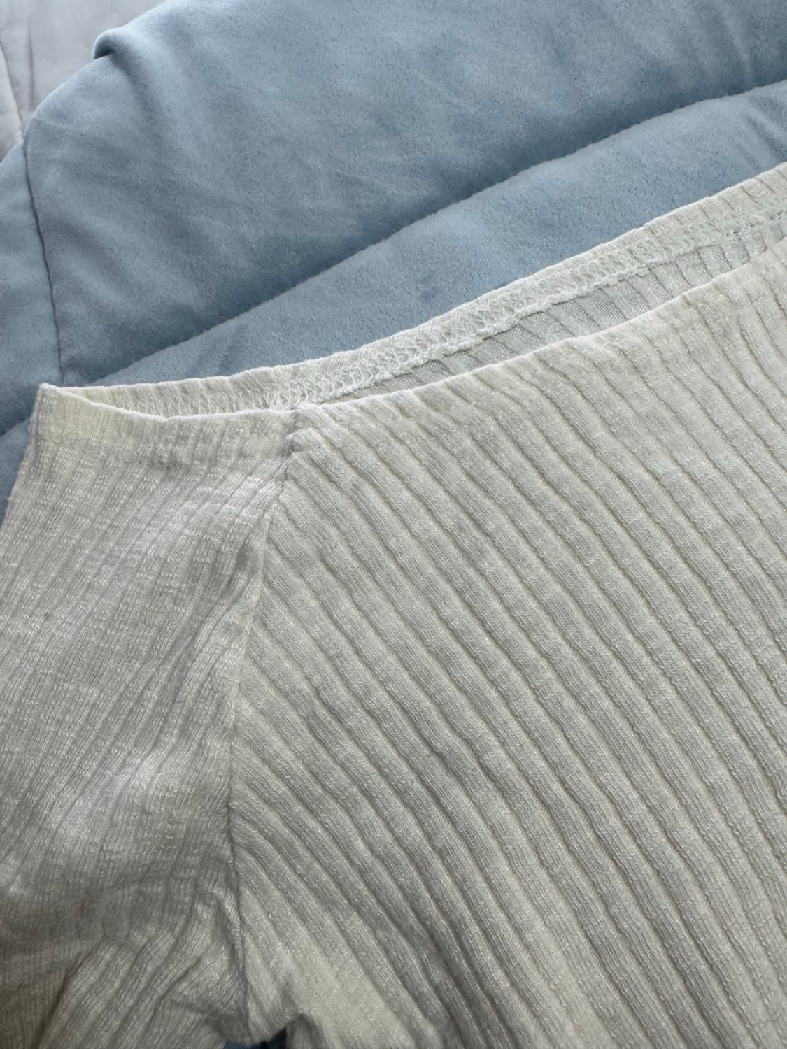 [여리함미치는데일리템🙊] 크림퐁 오프 골지 텐션 긴팔티  상품이미지5