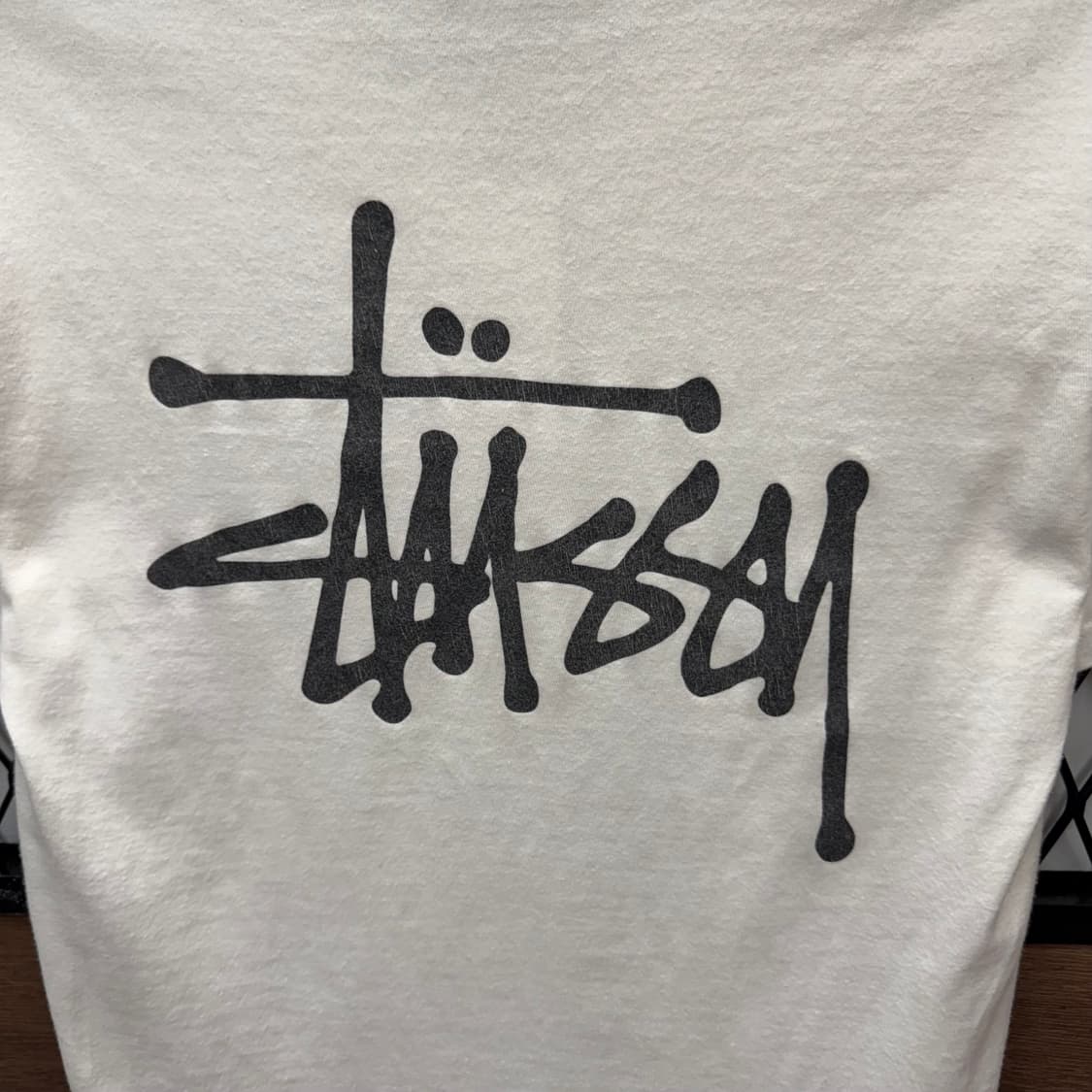 스투시 베이직 반팔 티셔츠 후면 빅로고 포인트 화이트 상품이미지6