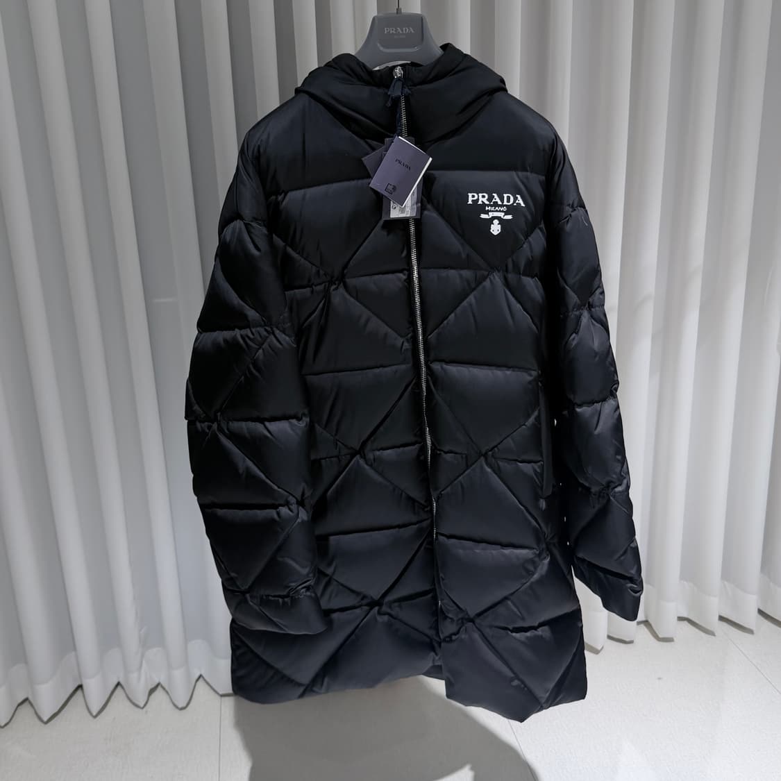 (S+/3XL) / 프라다 삼각로고 퀄팅 리나일론 롱 패딩 자켓 미사용 상품이미지3