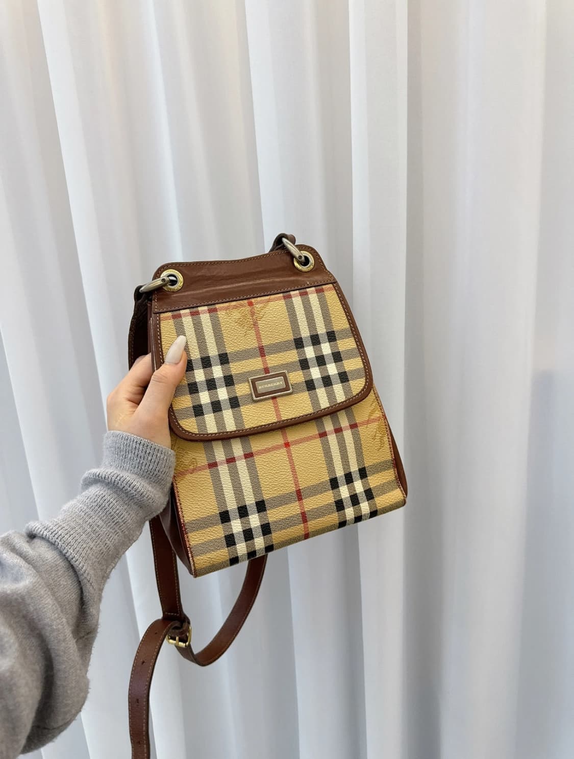 버버리 체크 빈티지 크로스백 상품이미지1