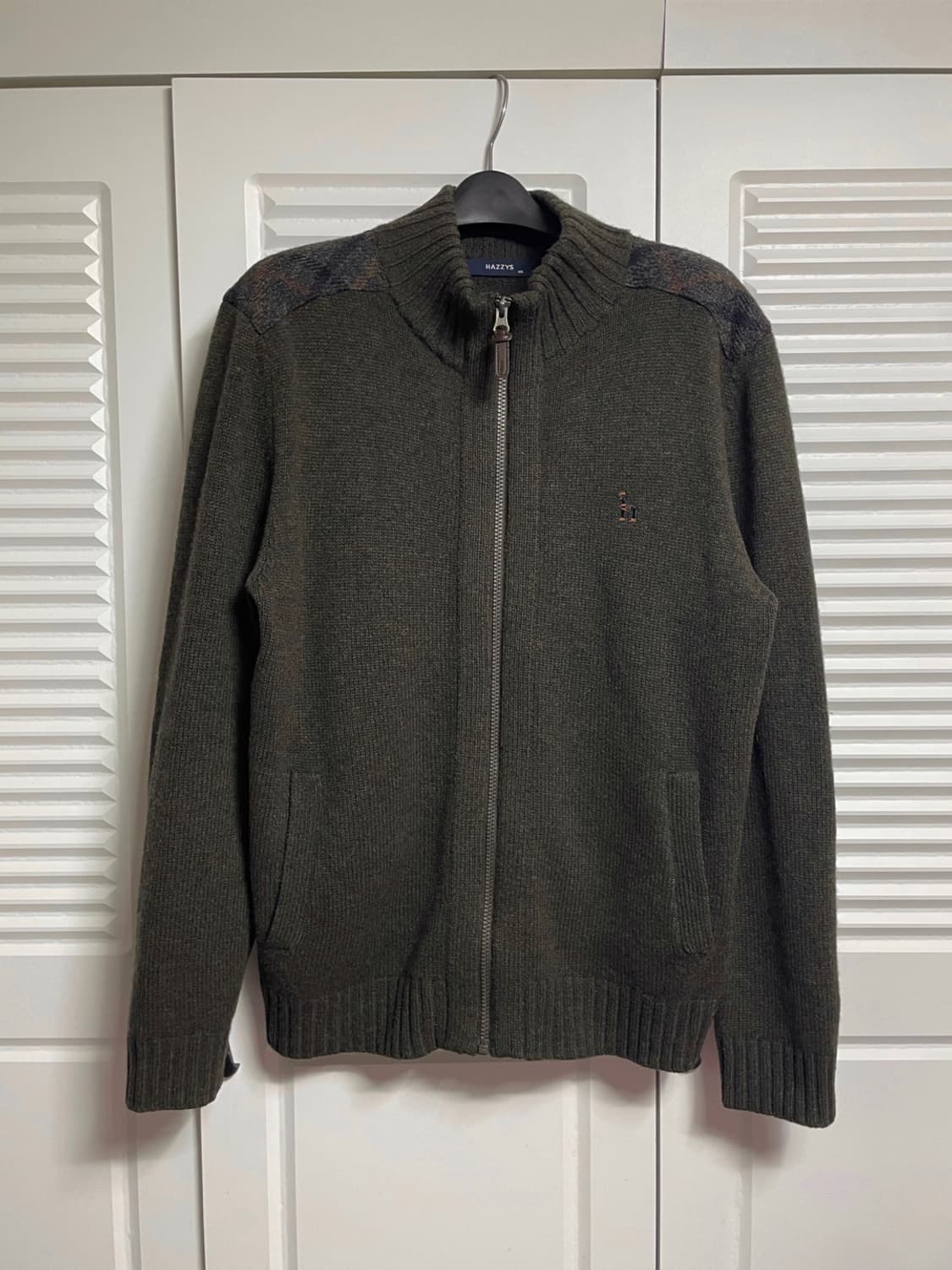 헤지스 니트 집업 상품이미지1