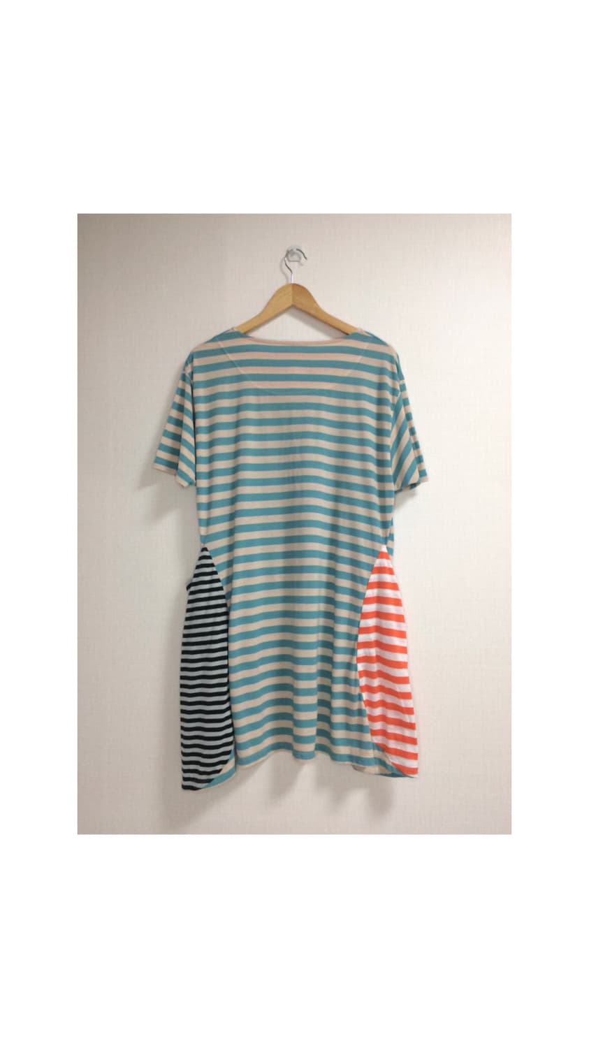 츠모리 치사토 민트 컬러풀 스트라이프 캣 포켓 원피스 티셔츠 상품이미지8