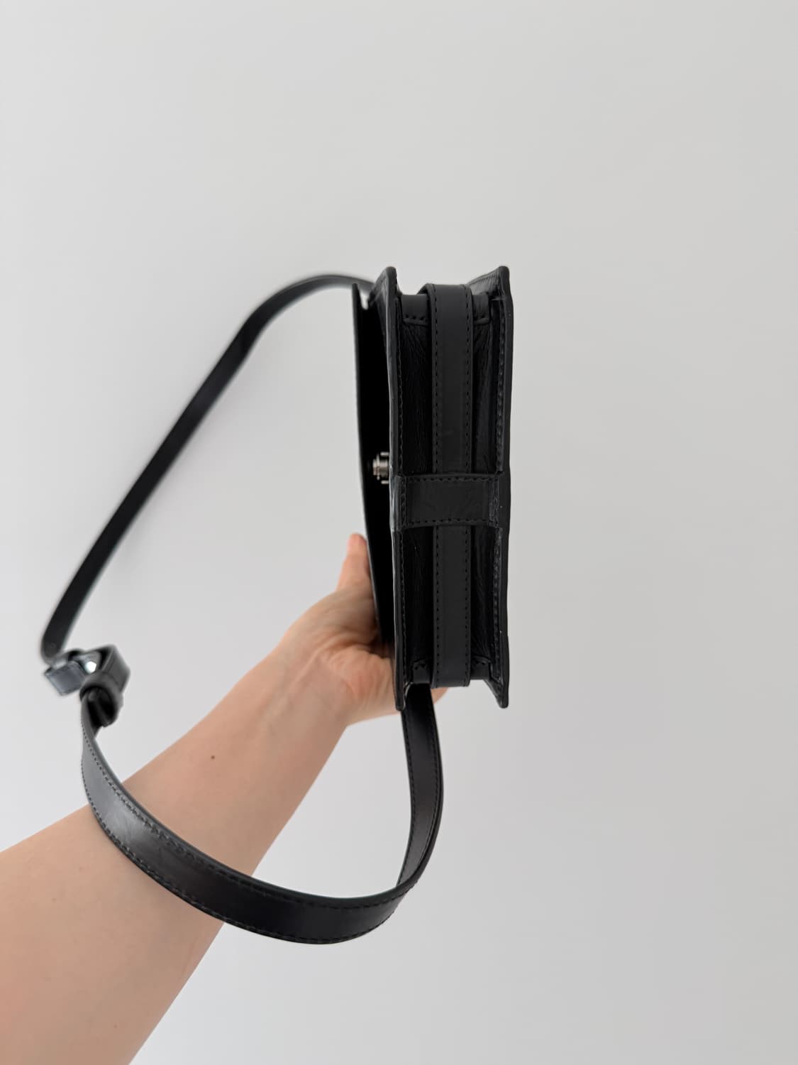 르메르 스몰 사첼백 레더 블랙 상품이미지7